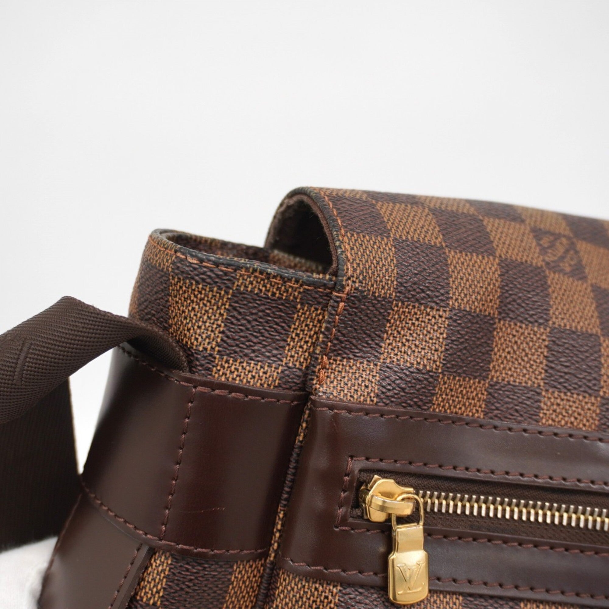 Louis Vuitton Ebene Shoulder Bag (Pre-Owned)
