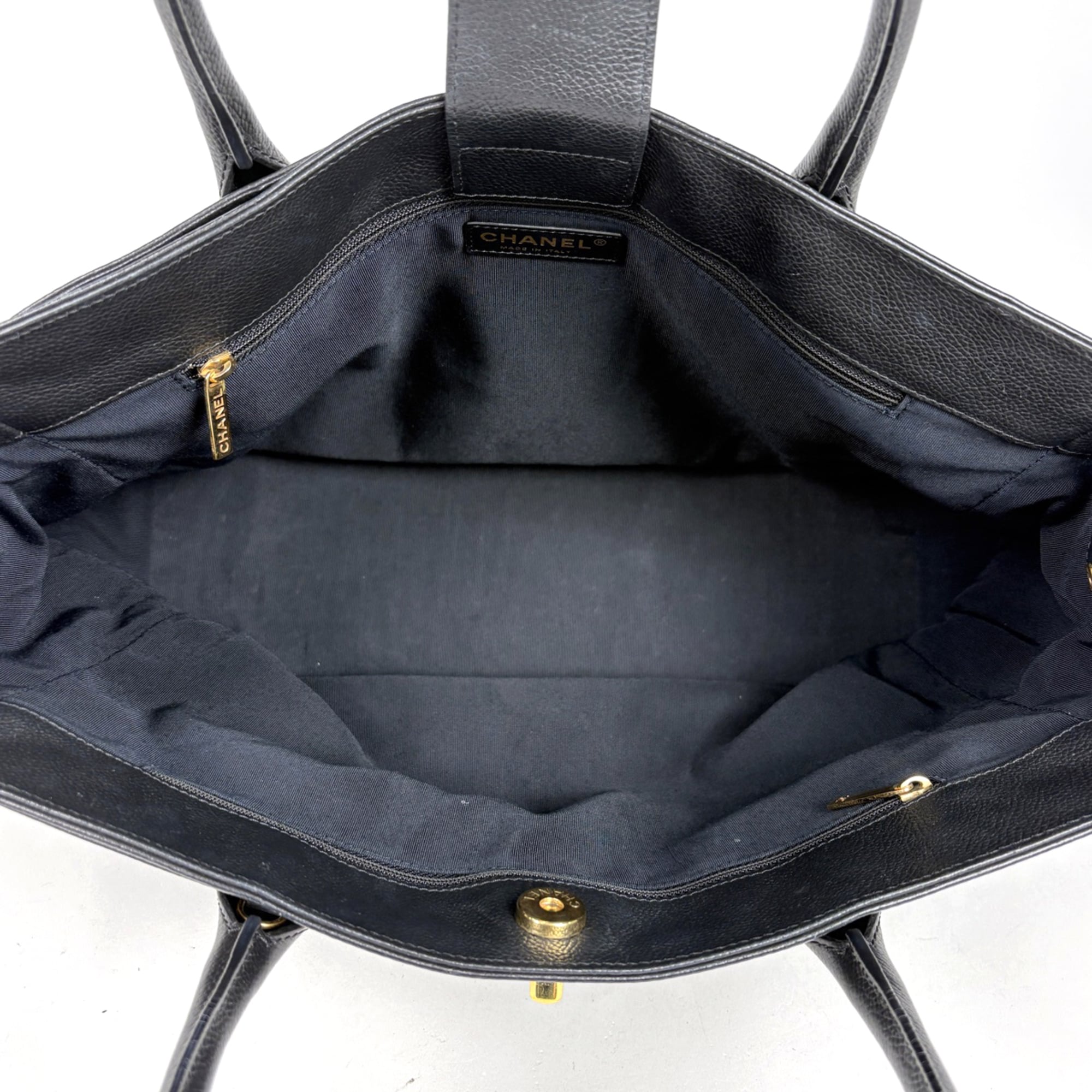 Chanel Black Leather Tote Bag (Pre-Owned)
