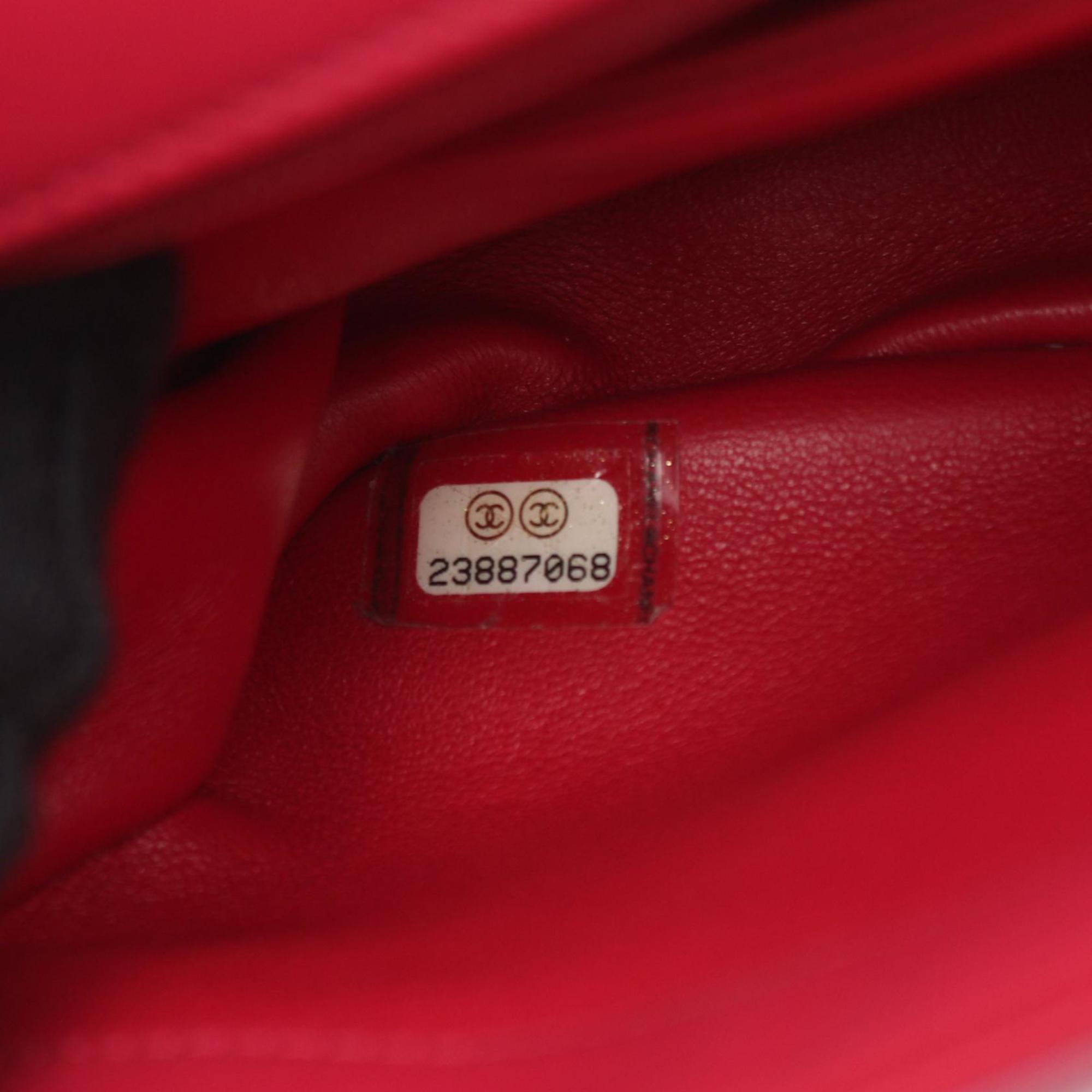 Chanel Red Color Leather Shoulder Bag (Pre-Owned)