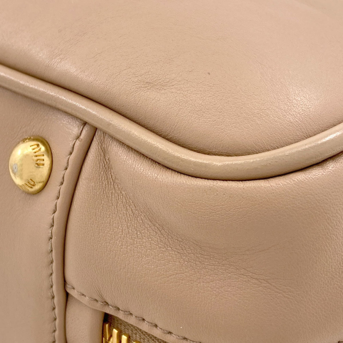 Miu Miu Beige Leather Handbag (Pre-Owned)