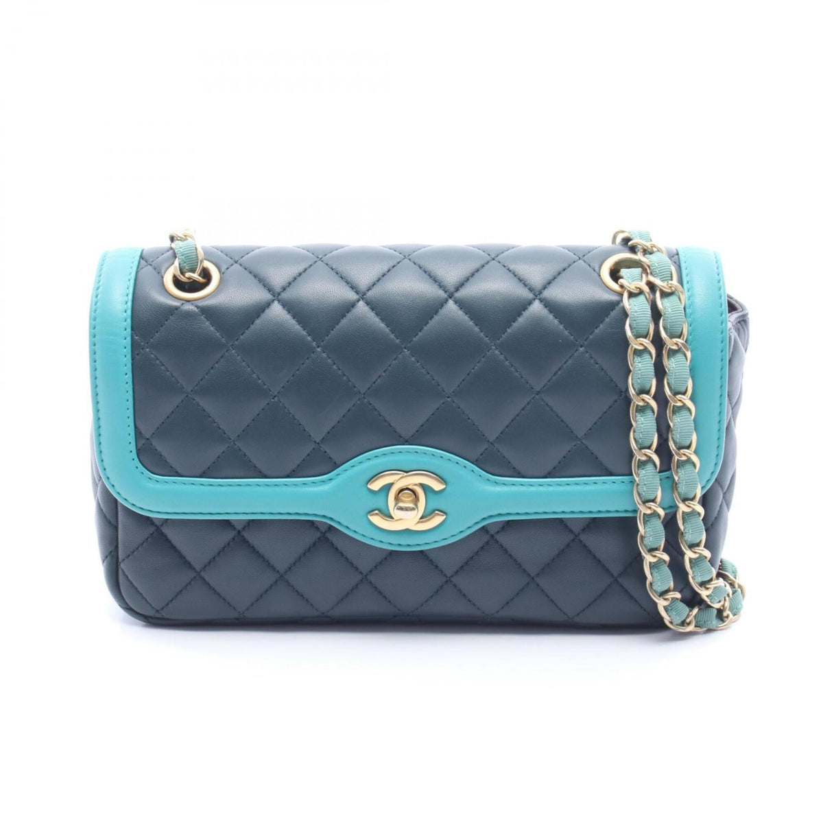 Chanel Green Leather Handbag Shoulder Bag (Pre-Owned)