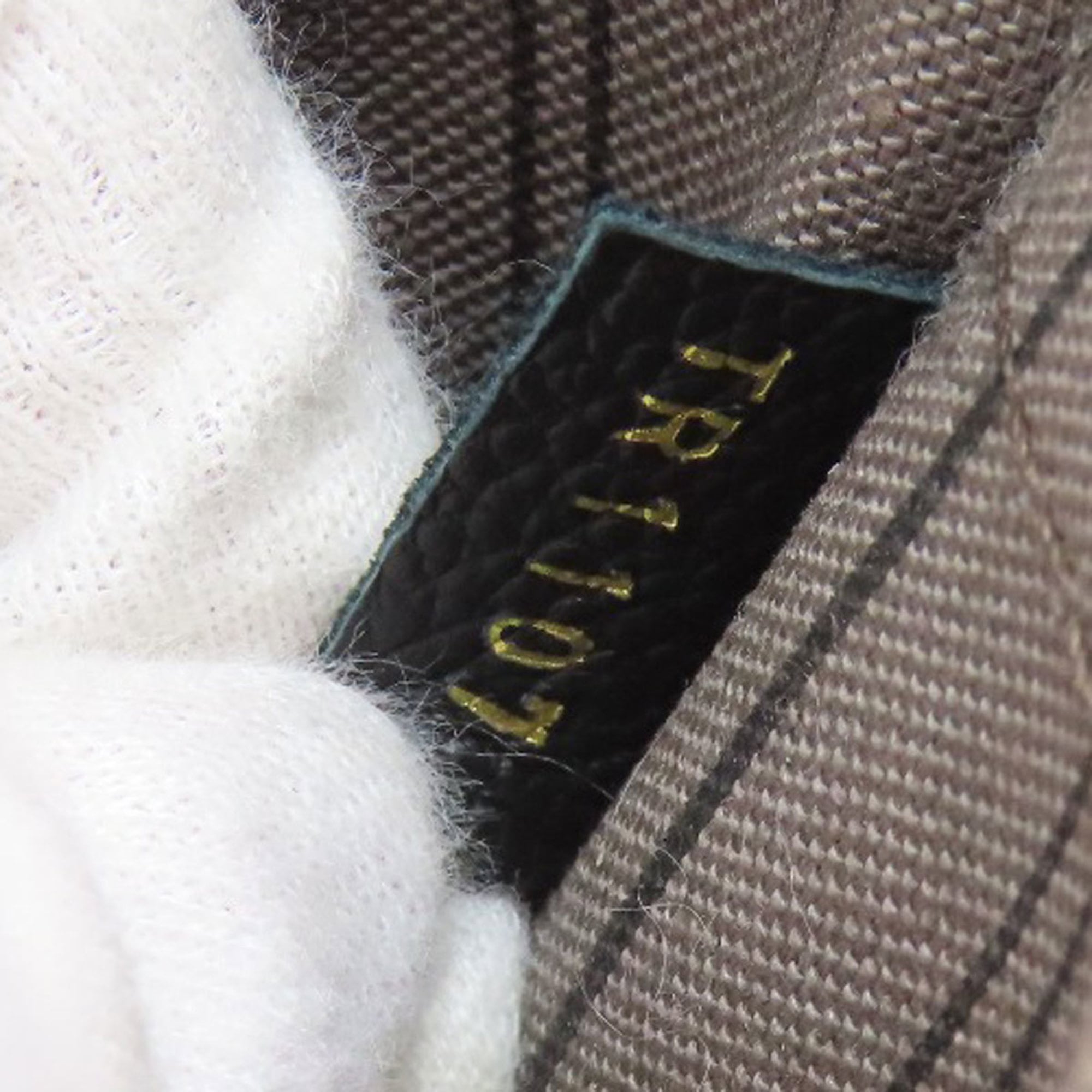 Louis Vuitton Noir Monogram Empreinte Handbag (Pre-Owned)