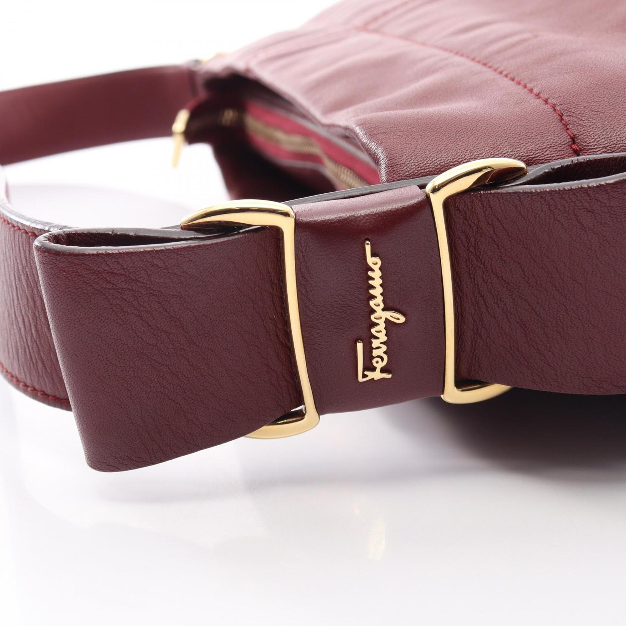Salvatore Ferragamo Bordeaux Leather Handbag Shoulder Bag (Pre-Owned)