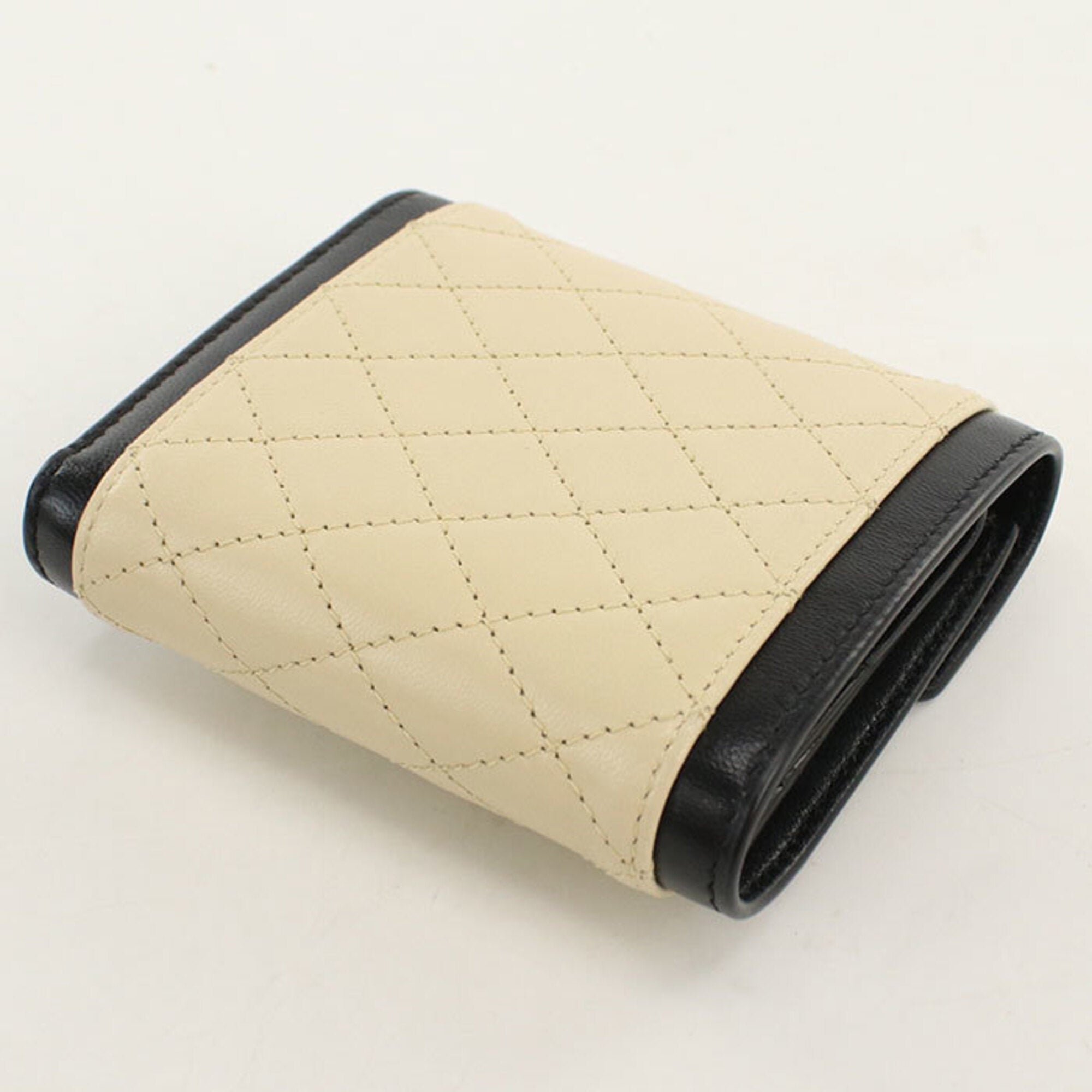 Saint Laurent Beige Leather Wallet (Tri-Fold) (Pre-Owned)