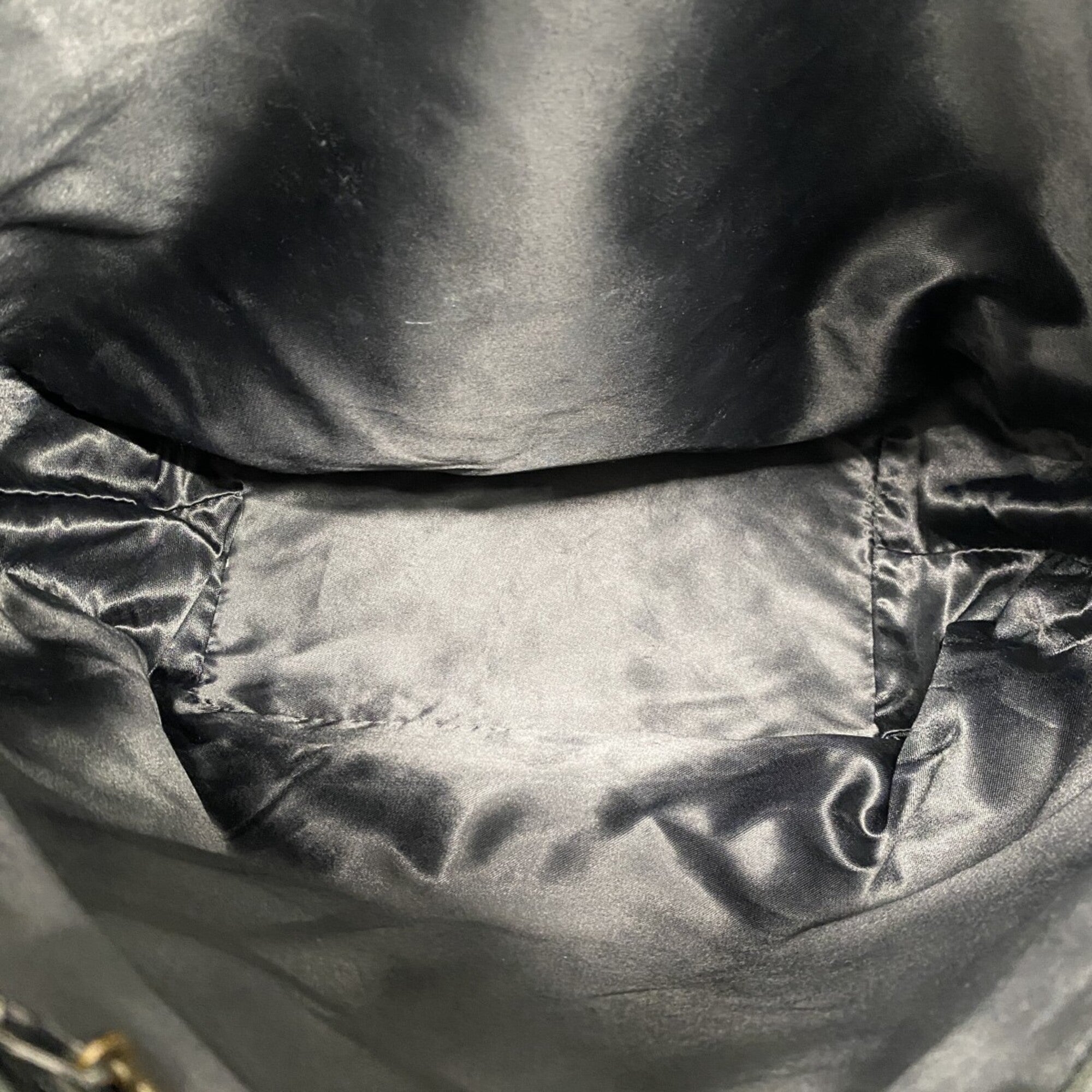Chanel Black Leather Tote Bag (Pre-Owned)