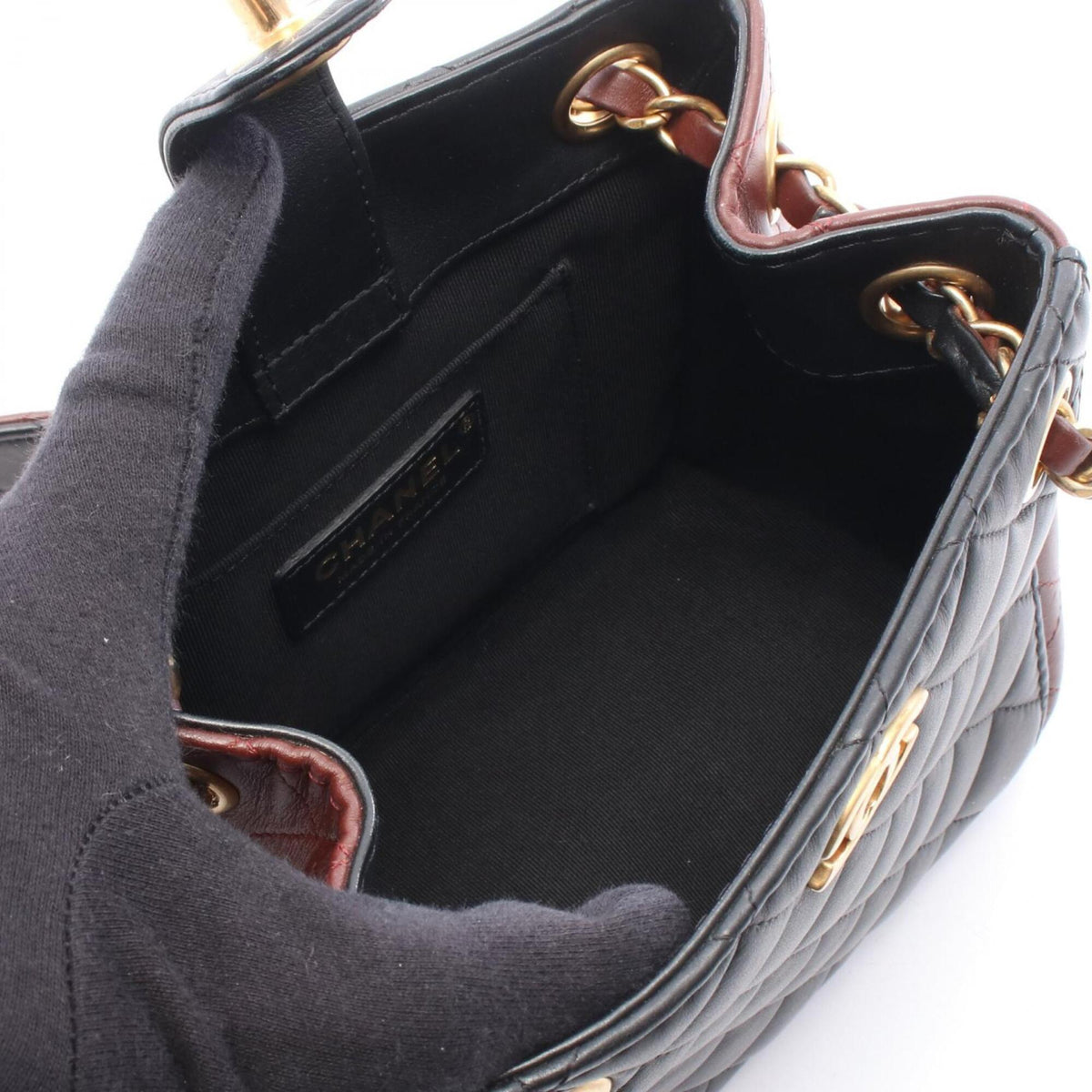 Chanel Matelasse Black Bordeaux Leather Handbag Shoulder Bag (Pre-Owned)