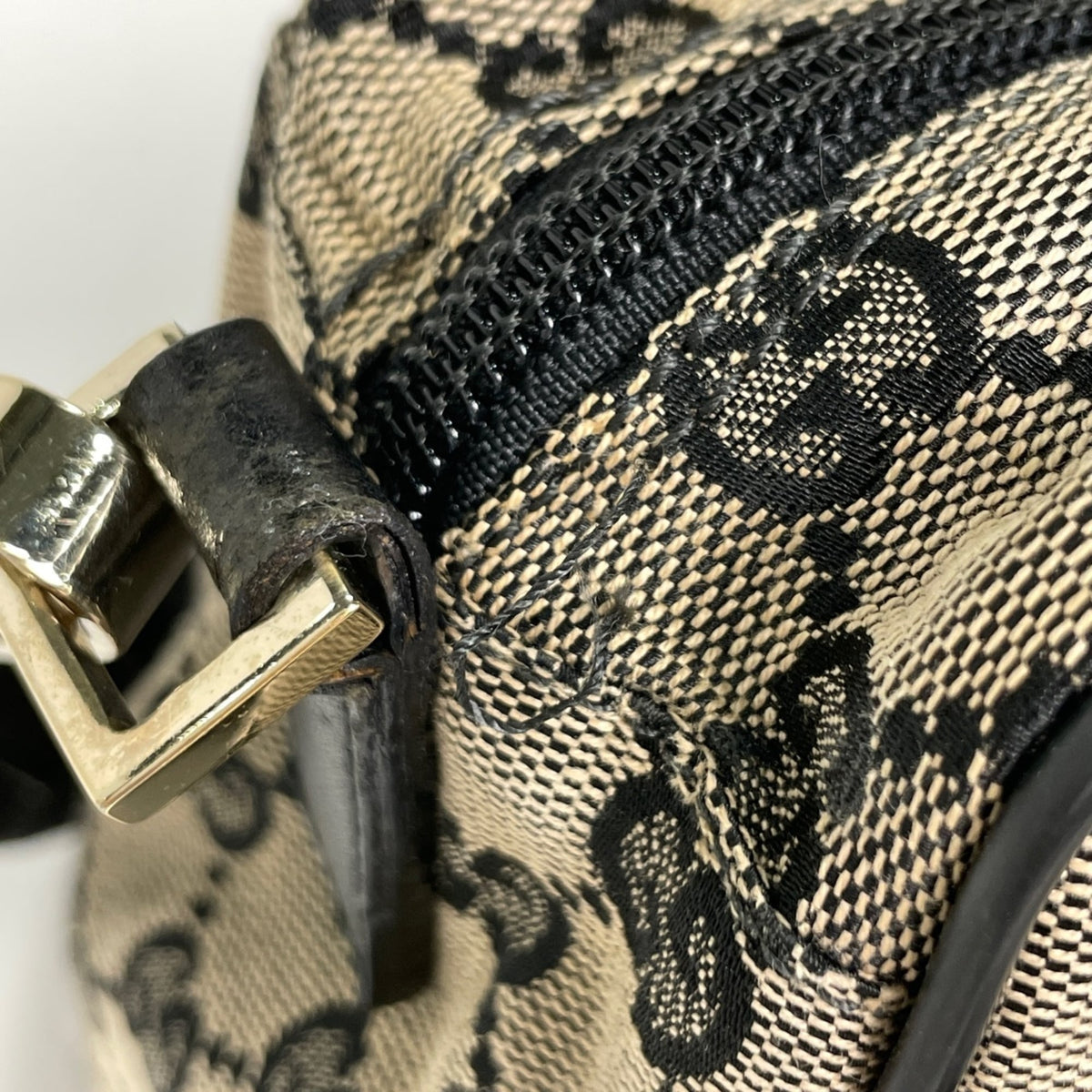 Gucci Beige Black Gg Canvas Leather Shoulder Bag (Pre-Owned)