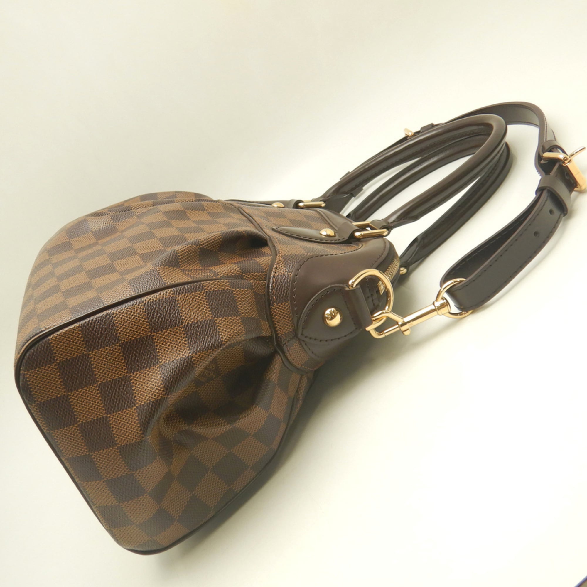 Louis Vuitton Brown Ebene Damier Canvas Handbag (Pre-Owned)