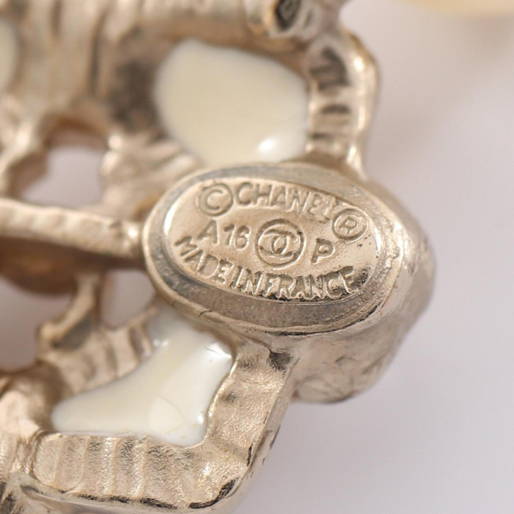 Chanel Gold White Artificial Pearl Gold Plating Band Ring (Pre-Owned)