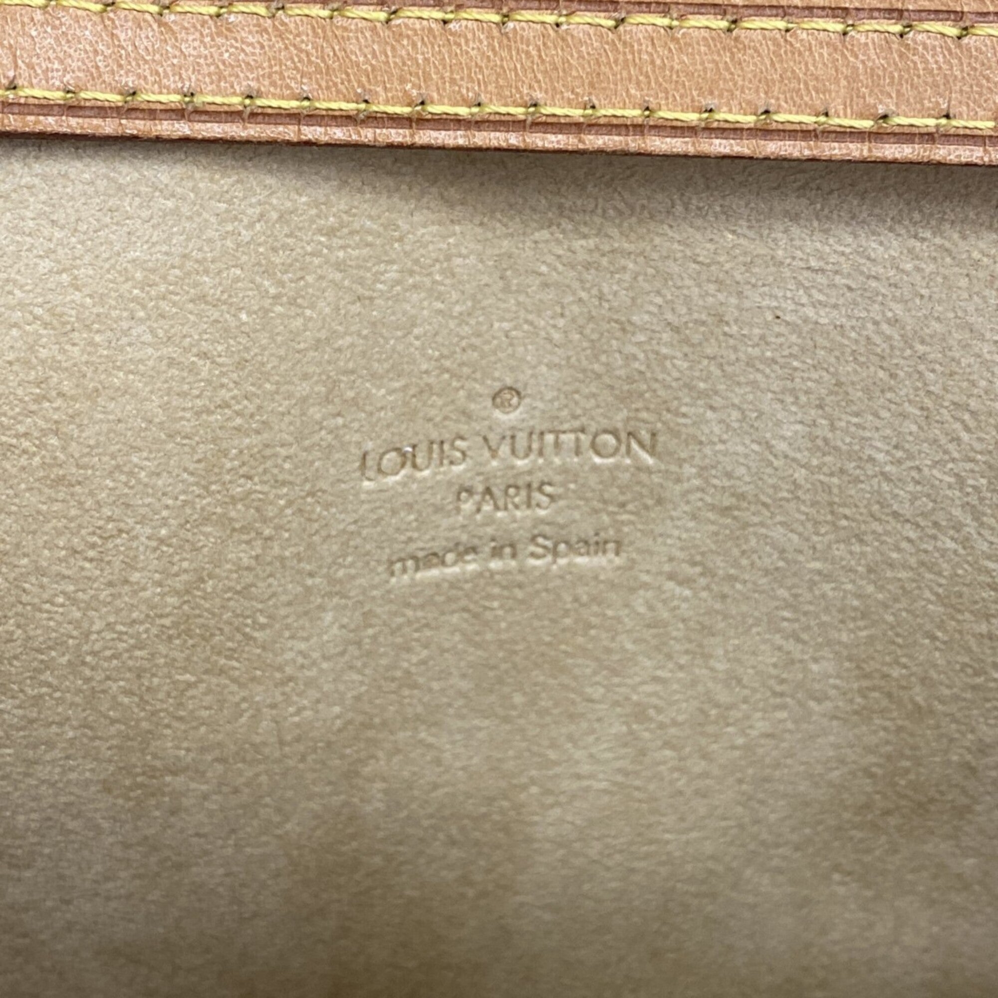 Louis Vuitton Brown Shoulder Bag (Pre-Owned)