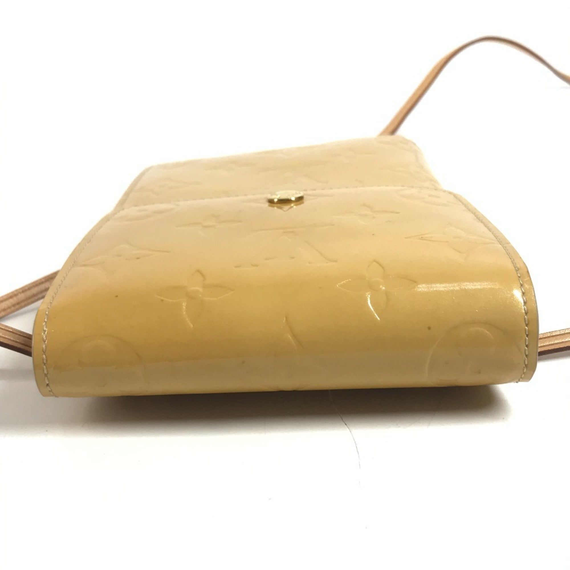Louis Vuitton Beige Monogram Vernis Pochette Shoulder Bag (Pre-Owned)