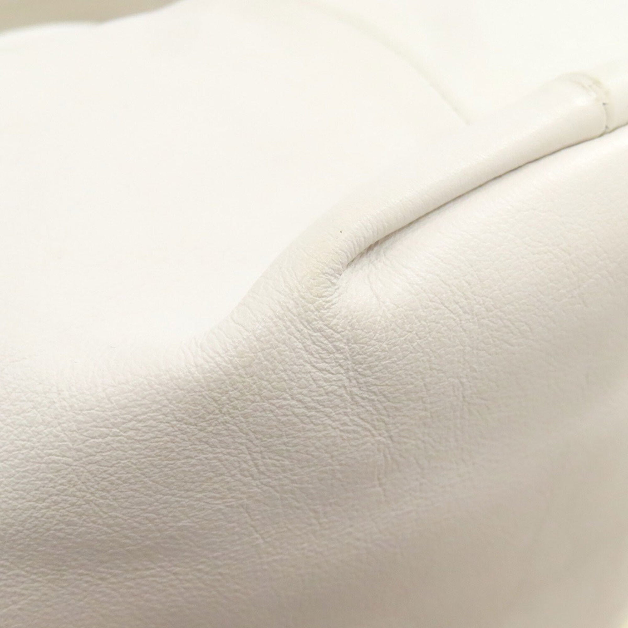 Bottega Veneta White Leather Handbag (Pre-Owned)