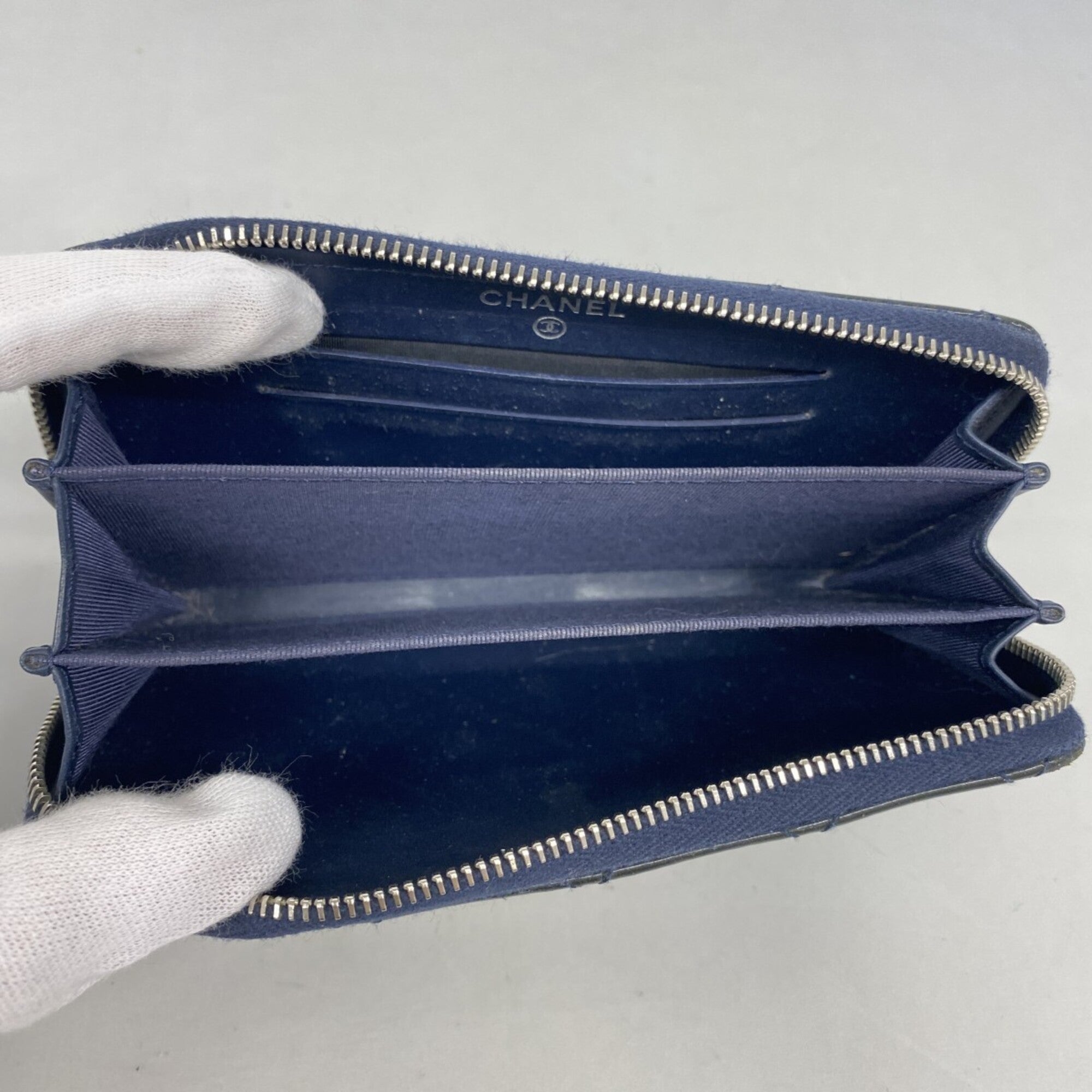 Chanel Navy Patent Leather Coin Purse/Coin Case (Pre-Owned)