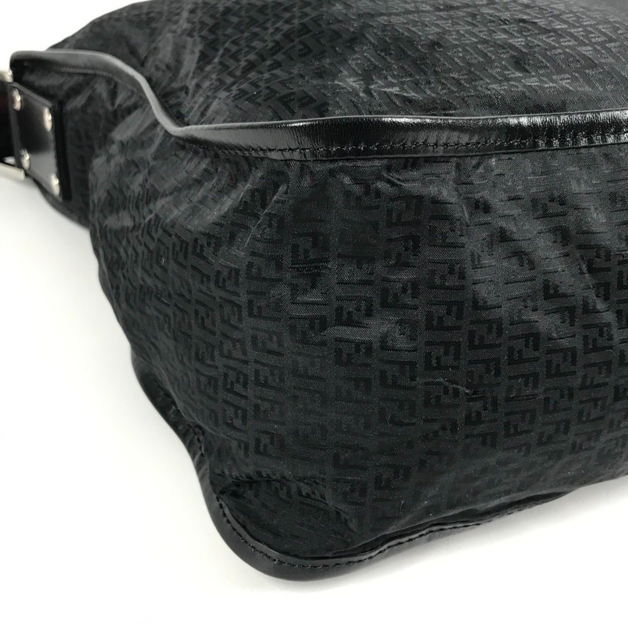 Fendi Black Leather Nylon Shoulder Bag (Pre-Owned)
