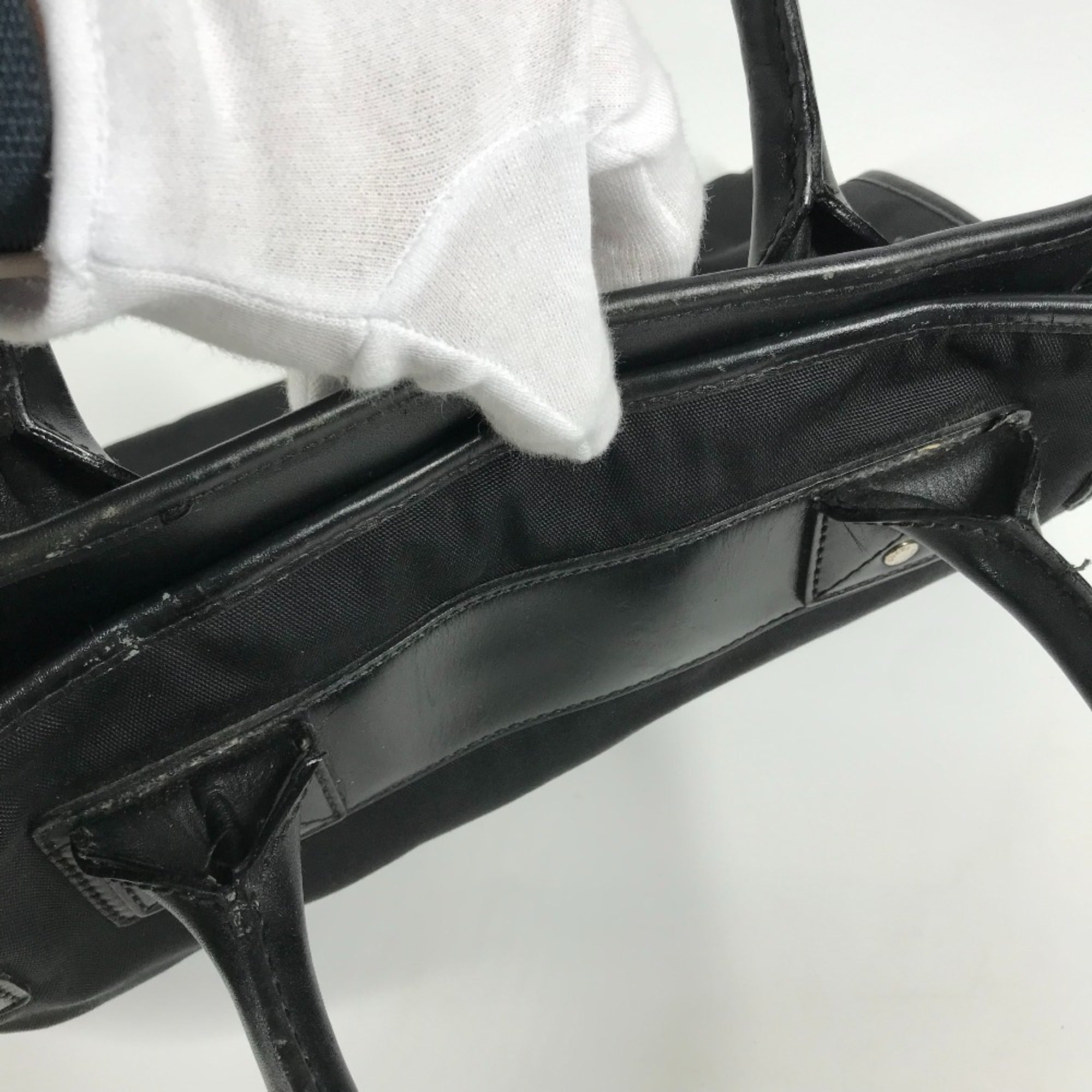 Gucci Black Nylon Leather Handbag Tote Bag (Pre-Owned)
