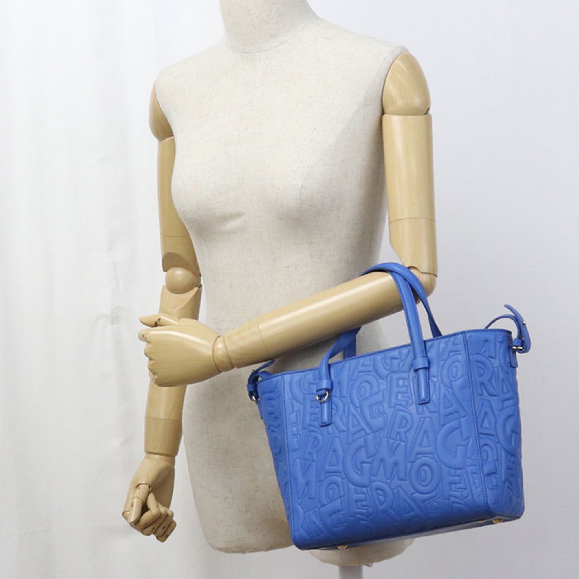 Salvatore Ferragamo Blue Leather Tote Bag (Pre-Owned)
