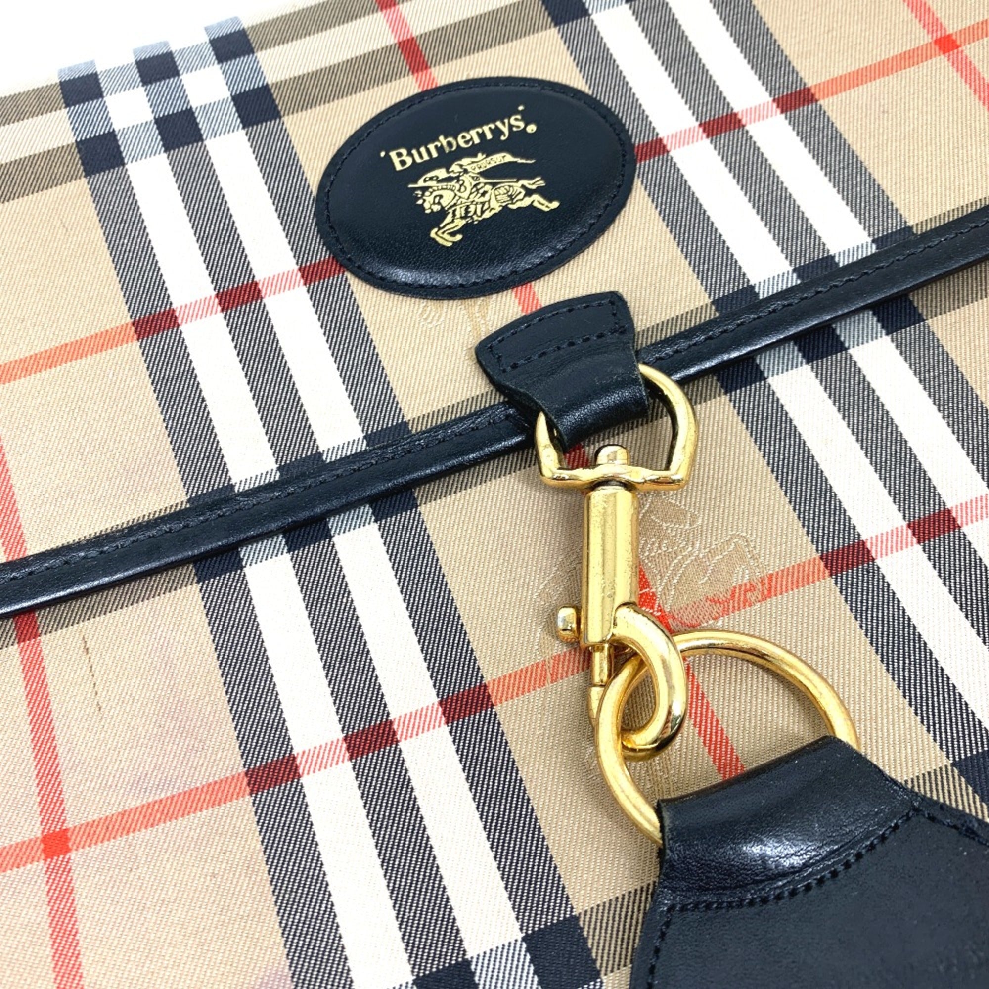 Burberry Beige Other Clutch Bag (Pre-Owned)