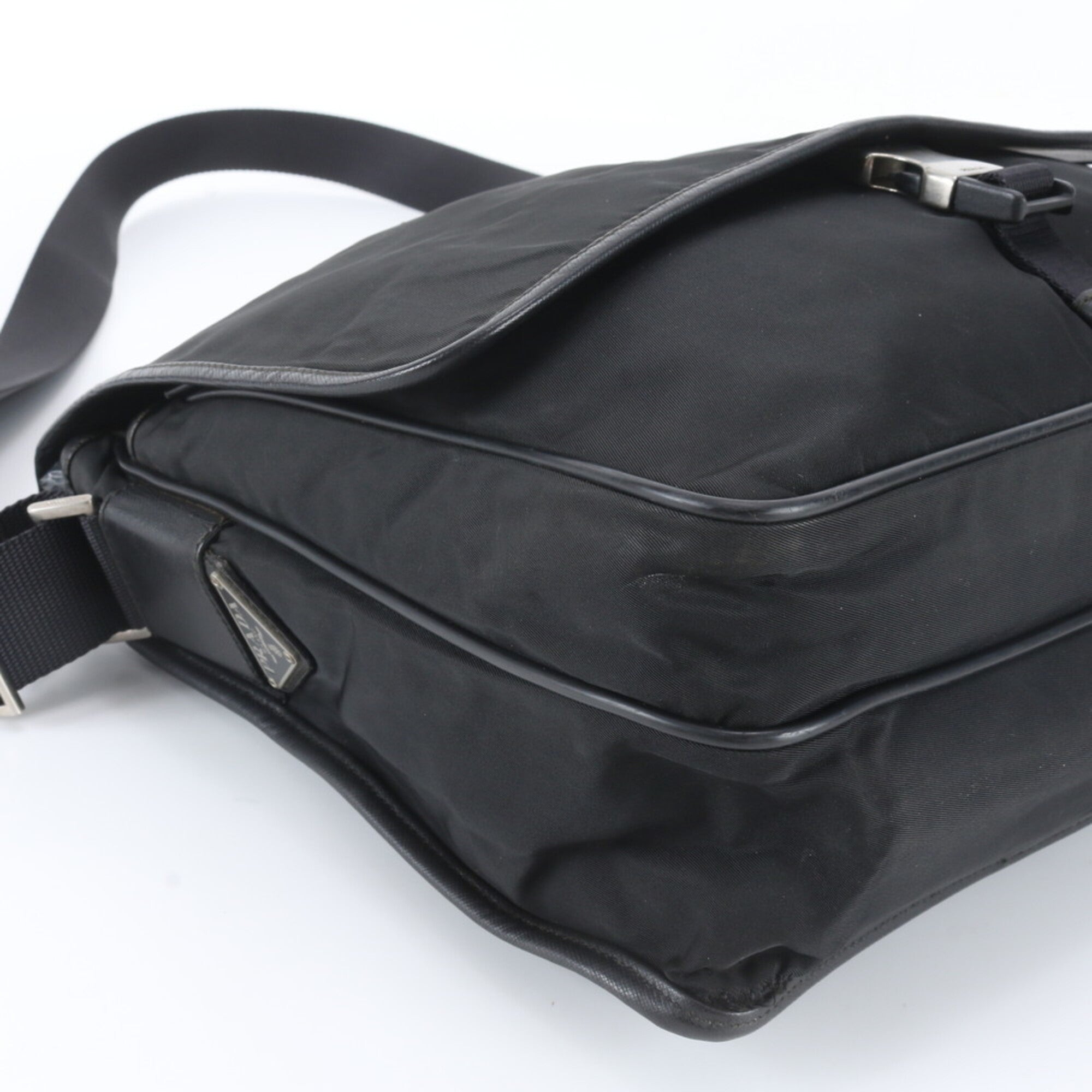 Prada Black Nylon Leather Shoulder Bag (Pre-Owned)