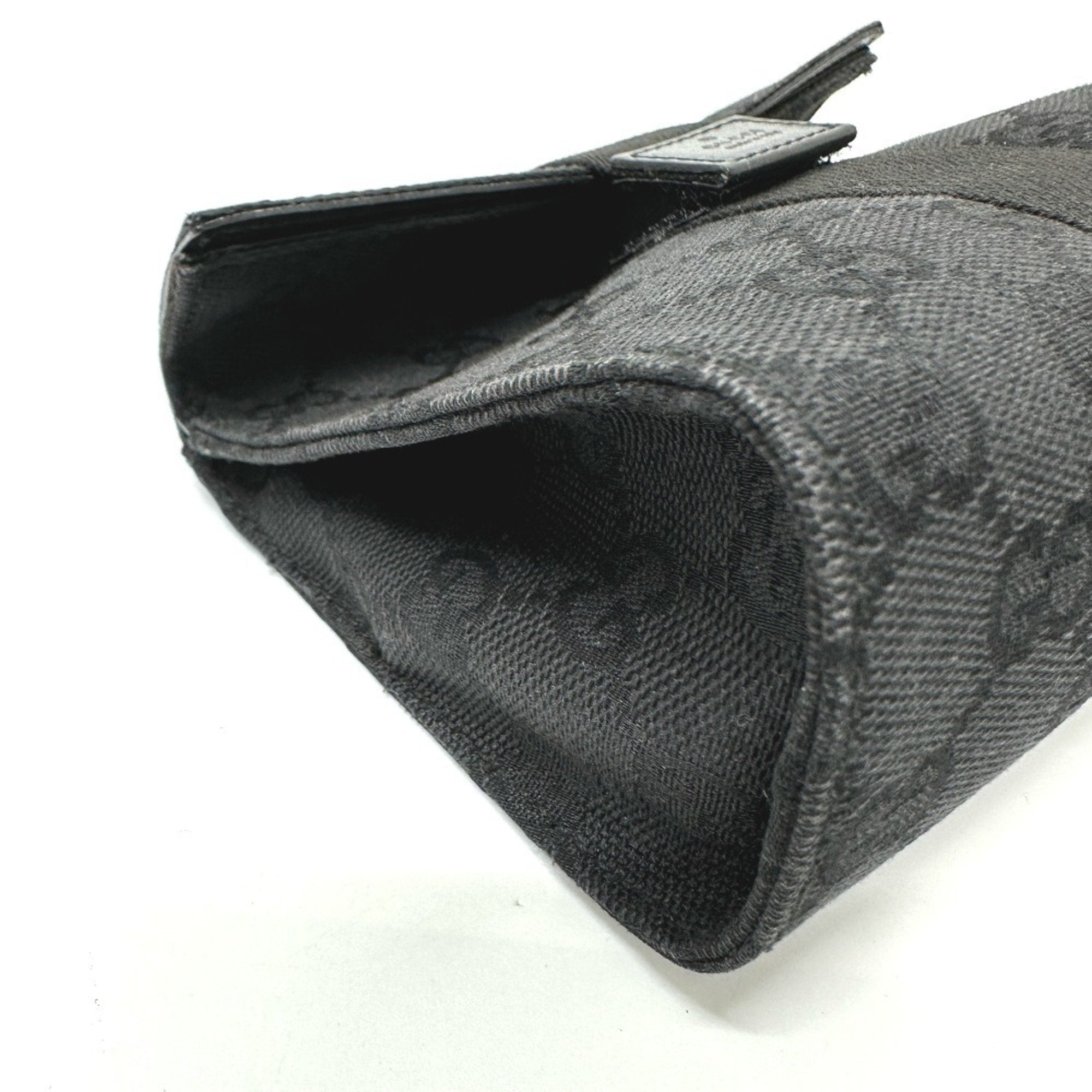 Gucci Black Gg Canvas Pouch (Pre-Owned)