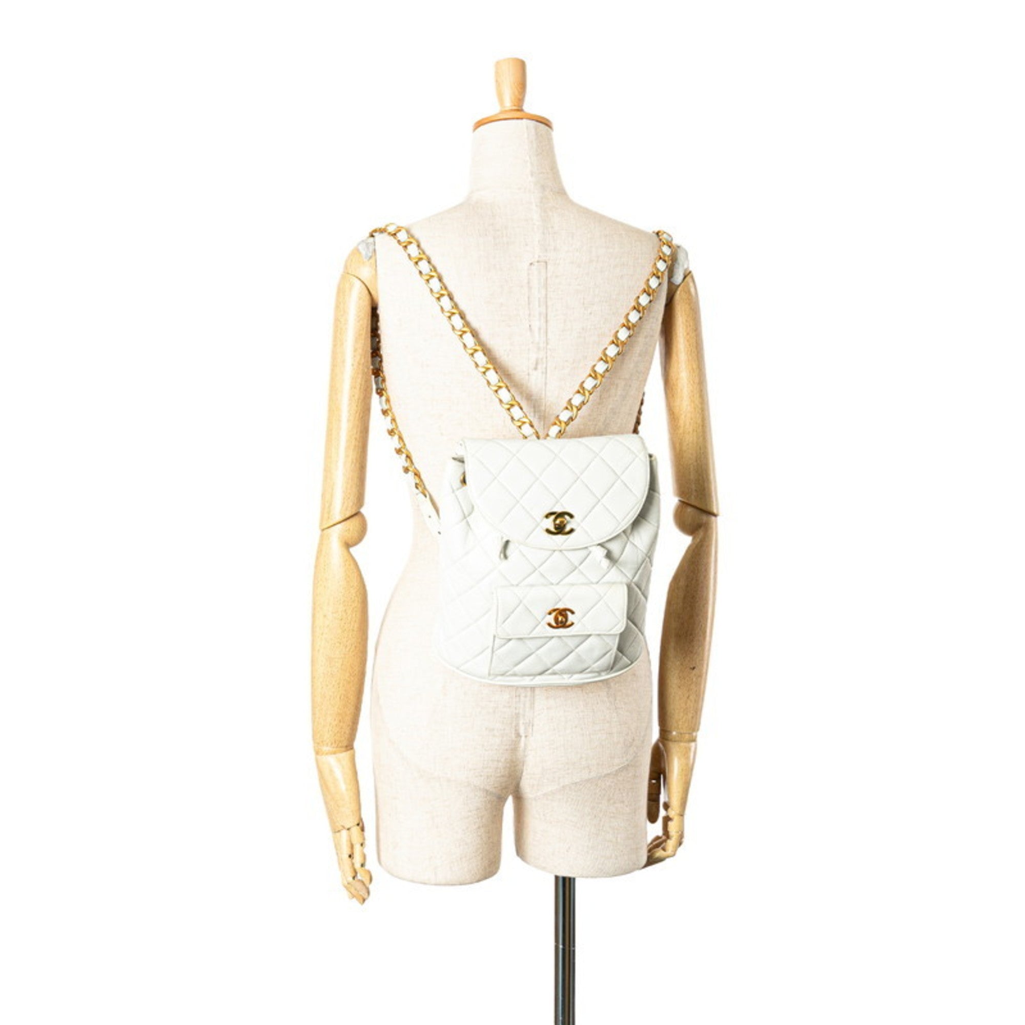 Chanel White Leather Backpack (Pre-Owned)