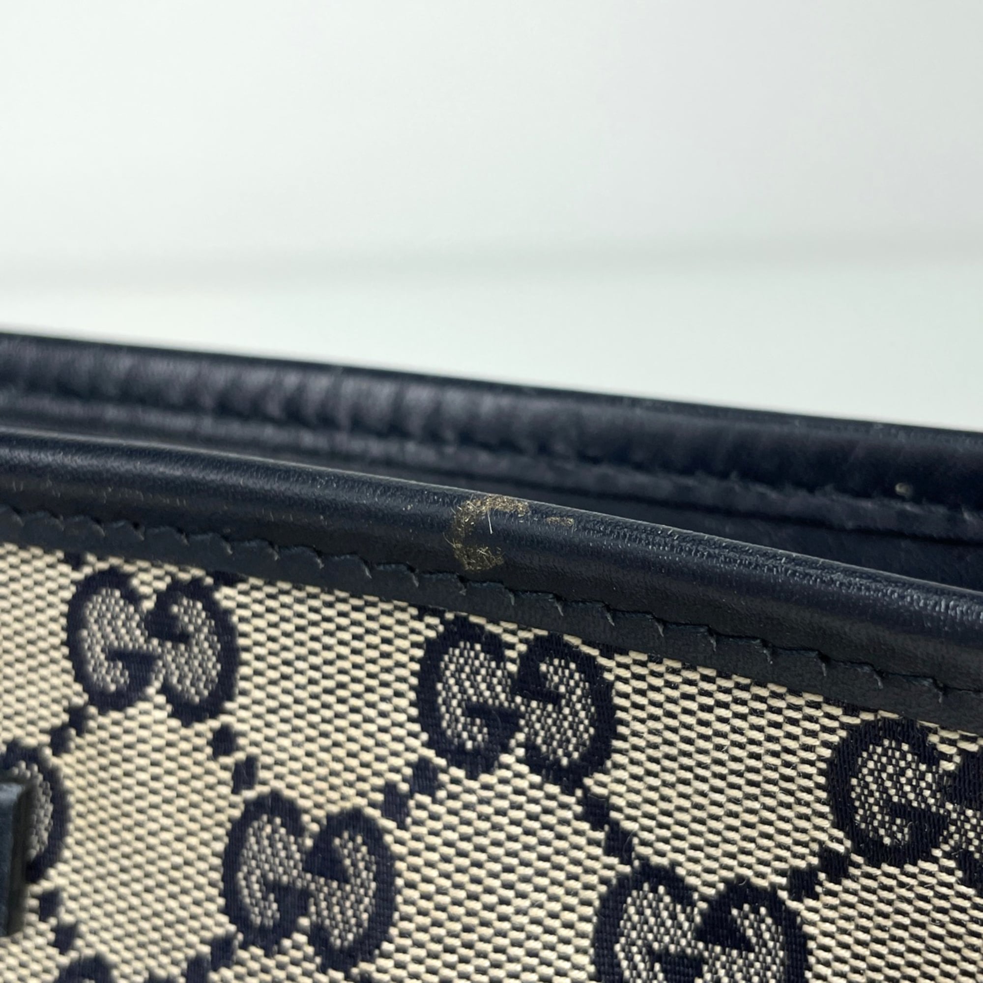 Gucci Sherry Line Beige Navy Gg Canvas Leather Shoulder Bag (Pre-Owned)