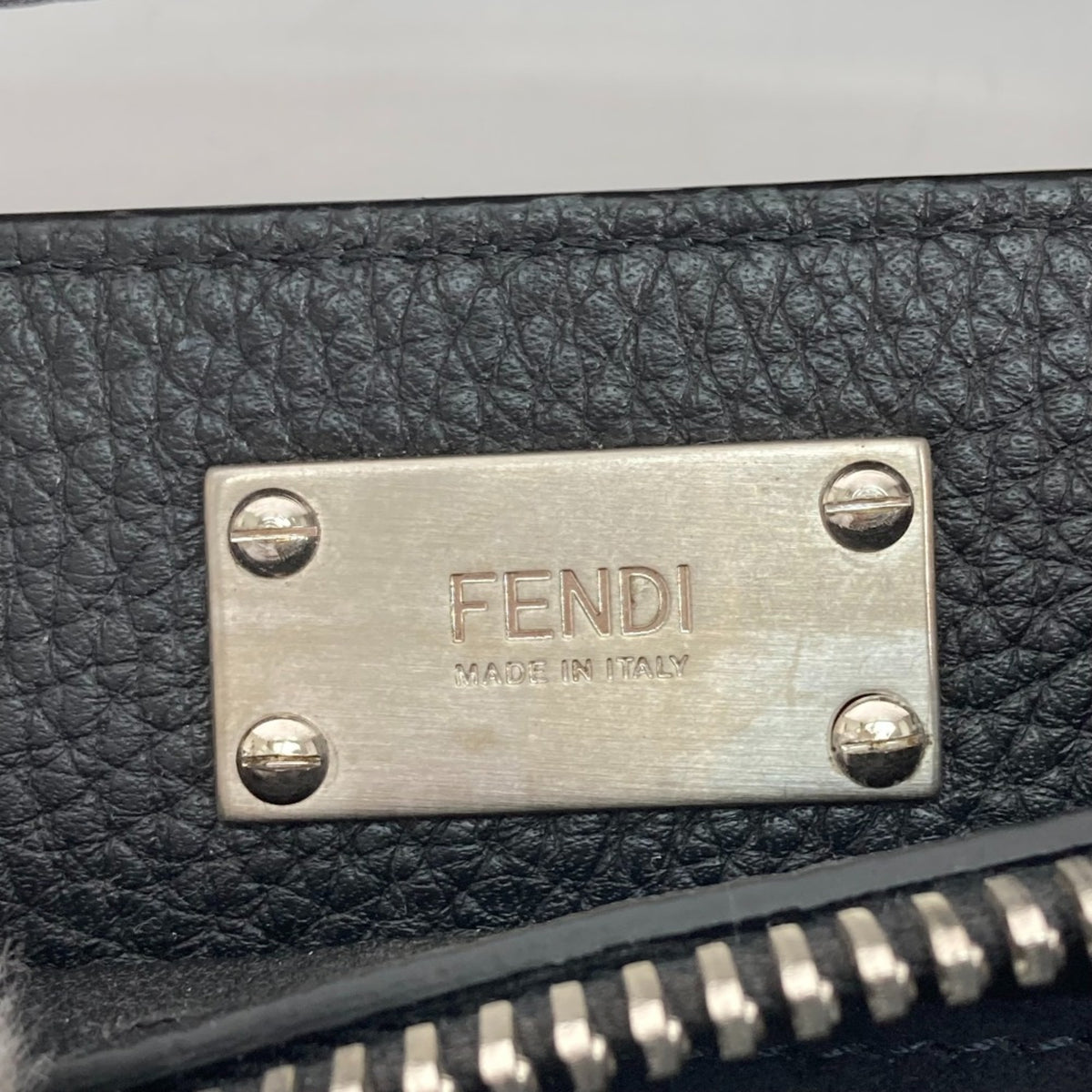 Fendi Black Leather Handbag (Pre-Owned)