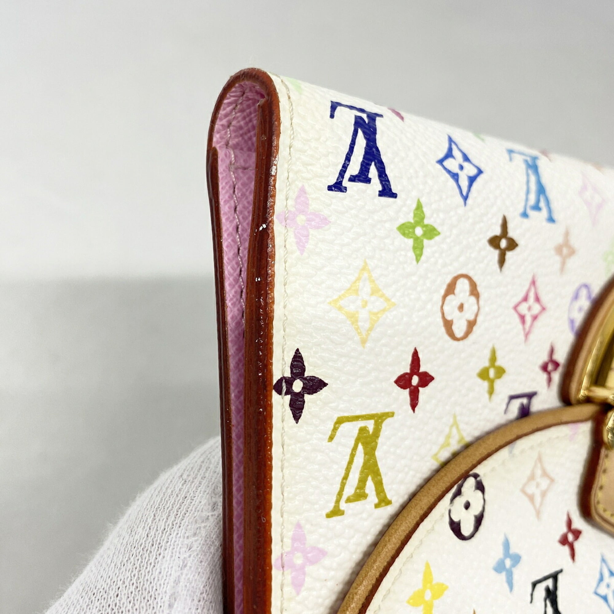 Louis Vuitton Blanc Litchi Long Wallet (Tri-Fold) (Pre-Owned)