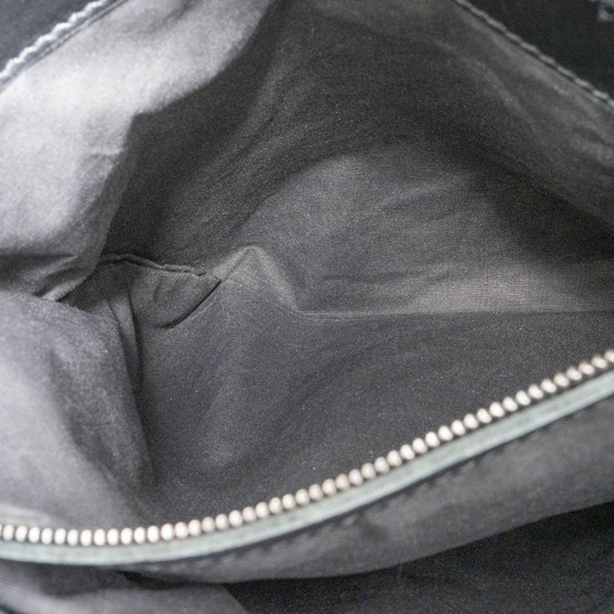 Bottega Veneta Black Leather Shoulder Bag (Pre-Owned)