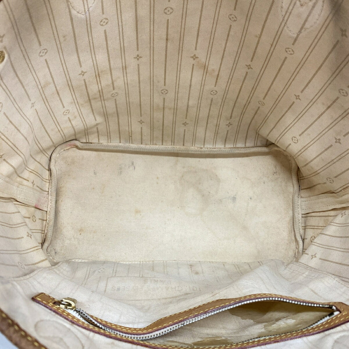 Louis Vuitton White Tote Bag (Pre-Owned)