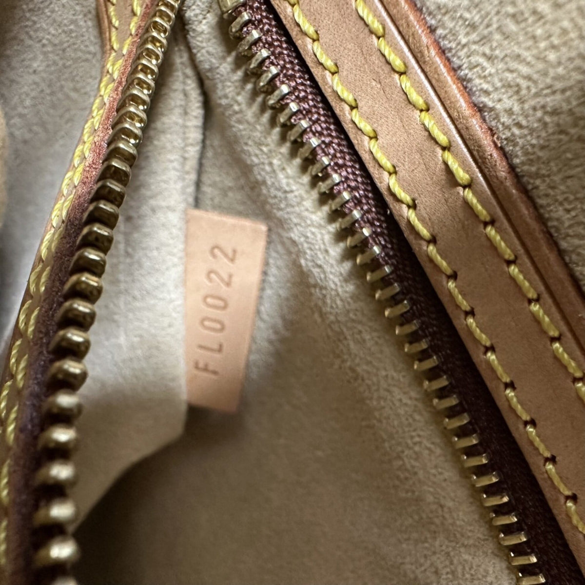 Louis Vuitton Monogram Brown Monogram Shoulder Bag (Pre-Owned)