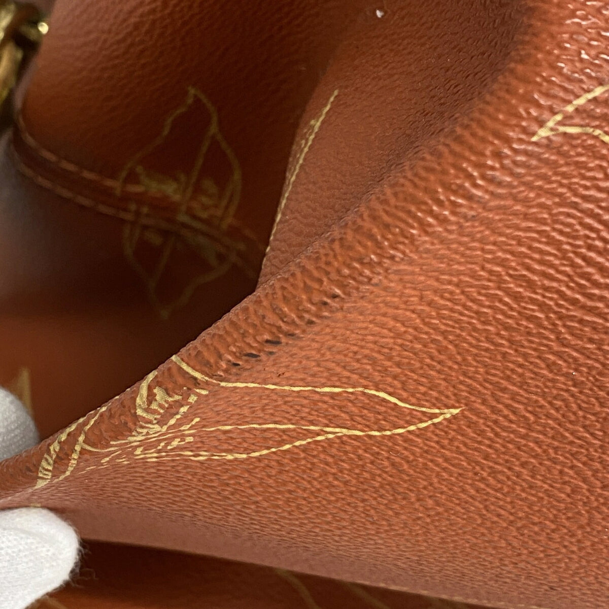 Louis Vuitton Red Color Boston Bag (Pre-Owned)