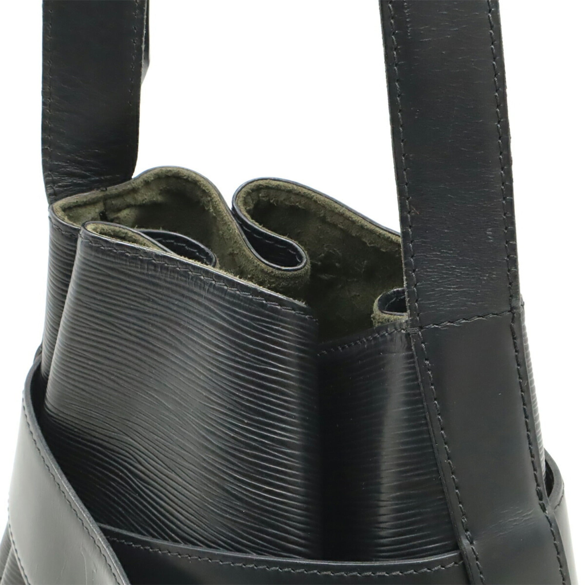 Louis Vuitton Noir Epi Leather Pouch Shoulder Bag (Pre-Owned)