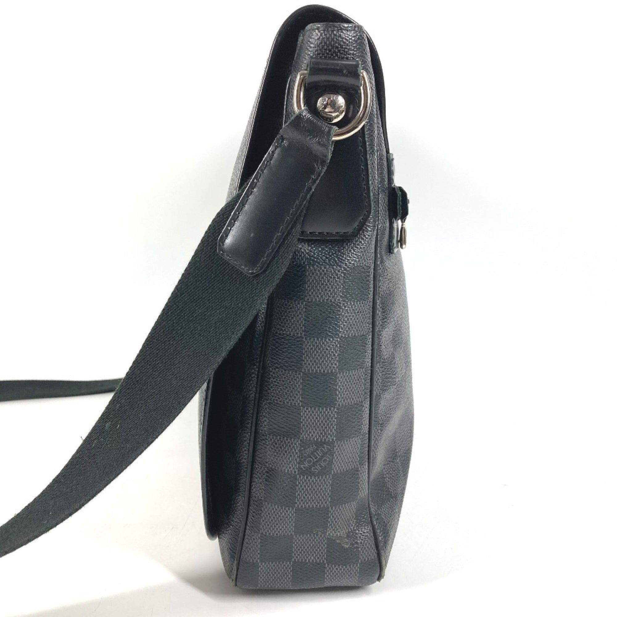 Louis Vuitton Damier Graphite Black Damier Graphite Messenger Bag Shoulder Bag (Pre-Owned)
