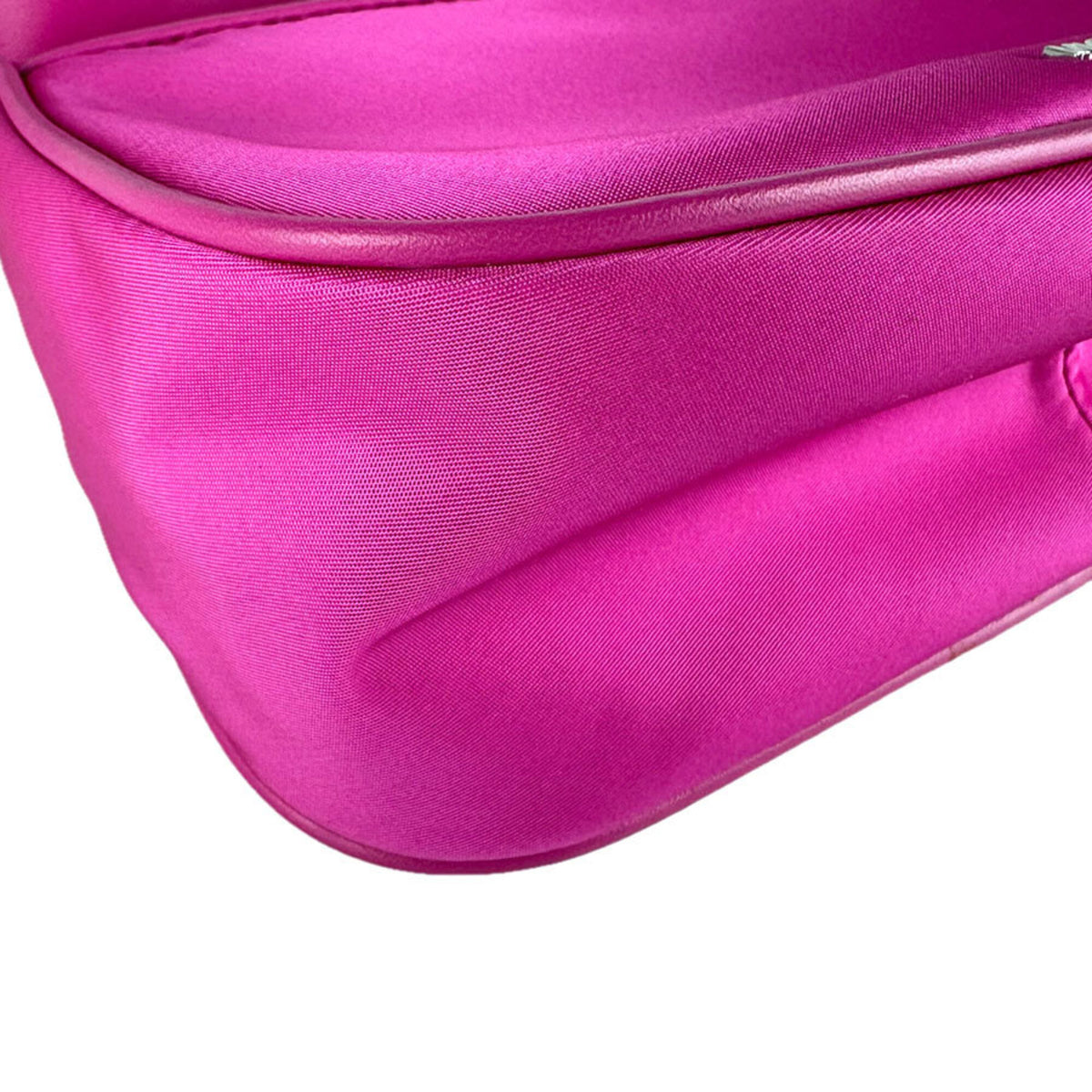 Michael Kors Pink Nylon Shoulder Bag (Pre-Owned)