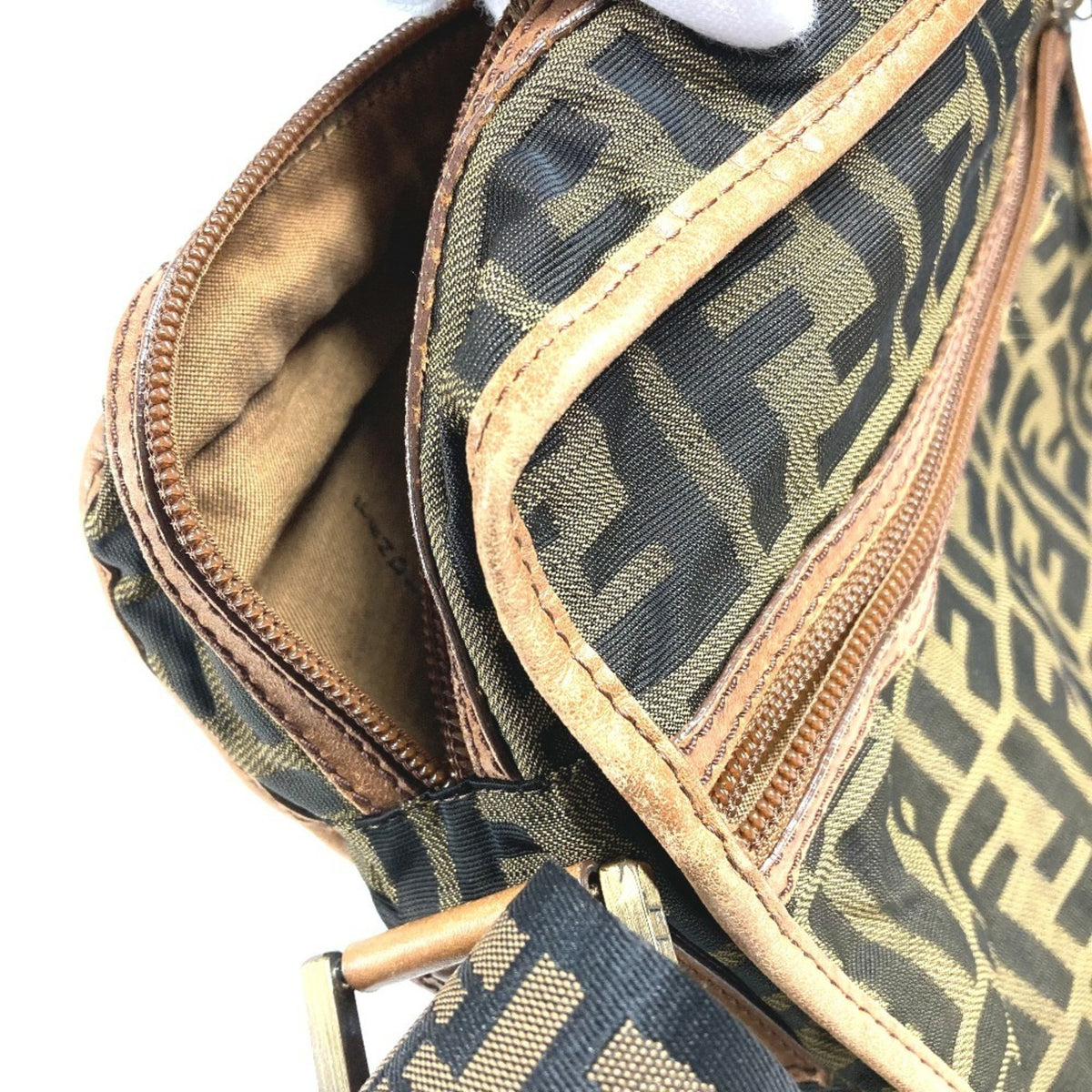 Fendi Brown Leather Pochette Shoulder Bag (Pre-Owned)