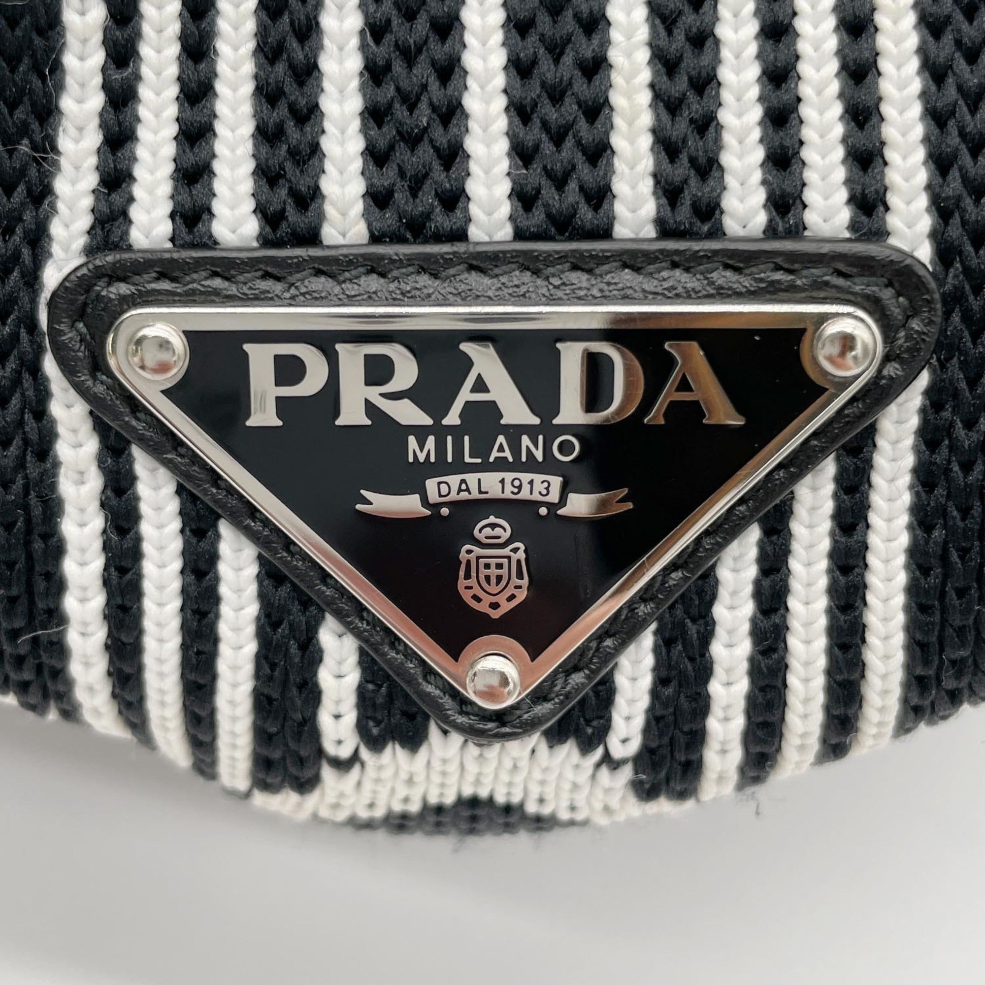 Prada Black Leather Shoulder Bag (Pre-Owned)
