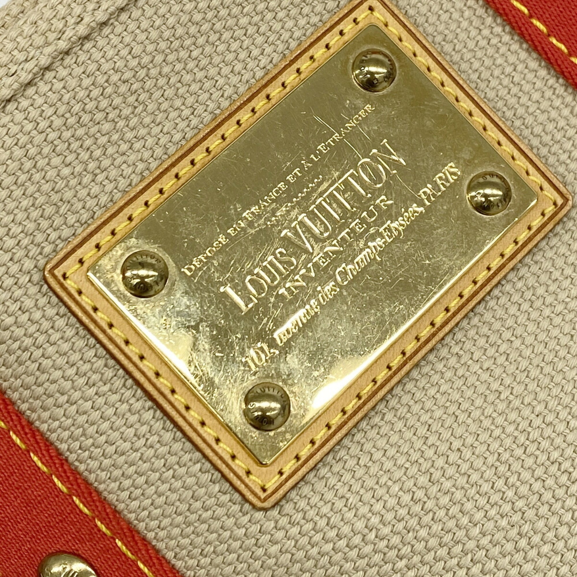 Louis Vuitton Beige Handbag (Pre-Owned)