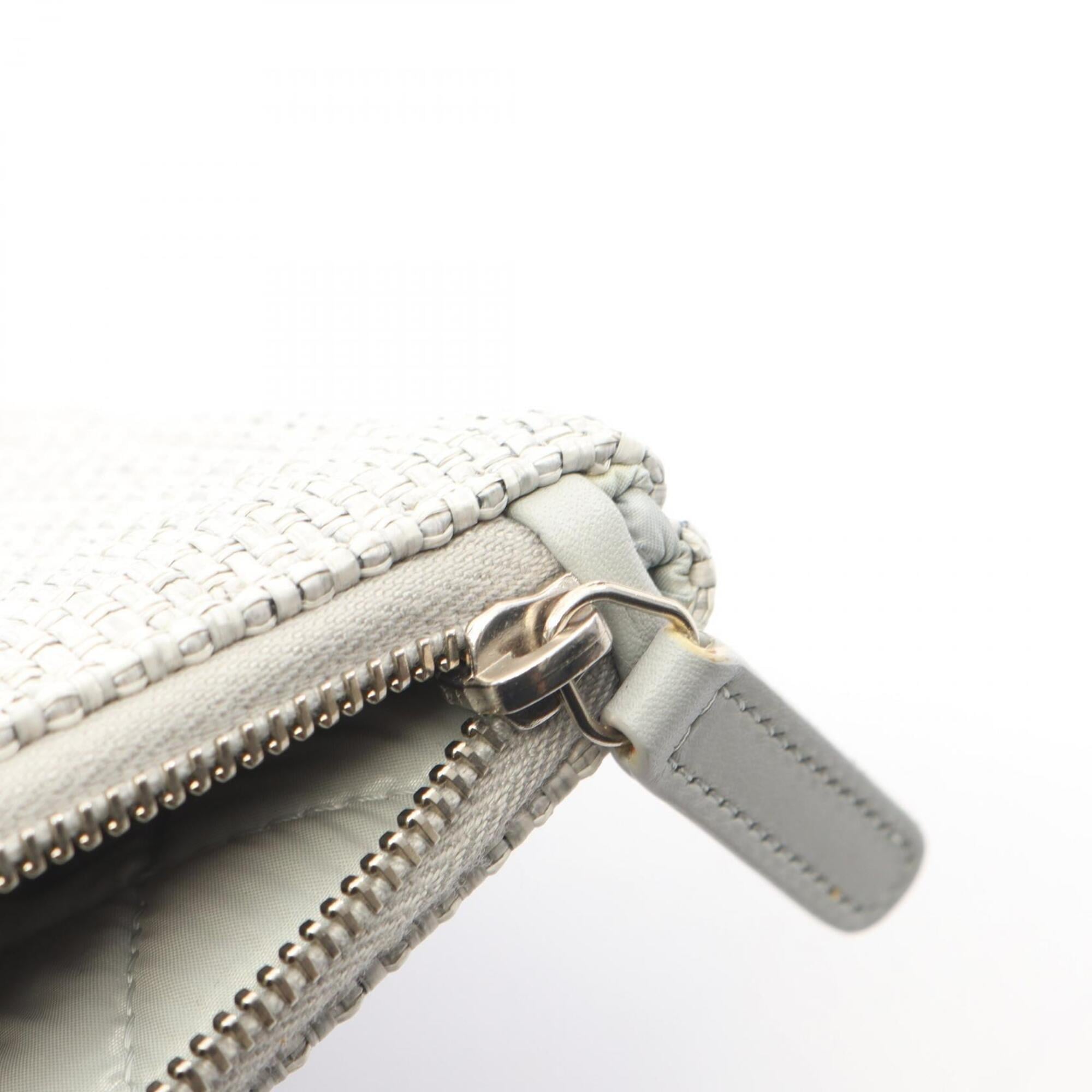 Chanel Gray Straw Clutch Bag Handbag (Pre-Owned)
