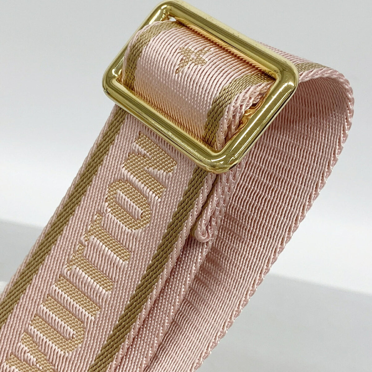 Louis Vuitton Rose Clair Handbag (Pre-Owned)