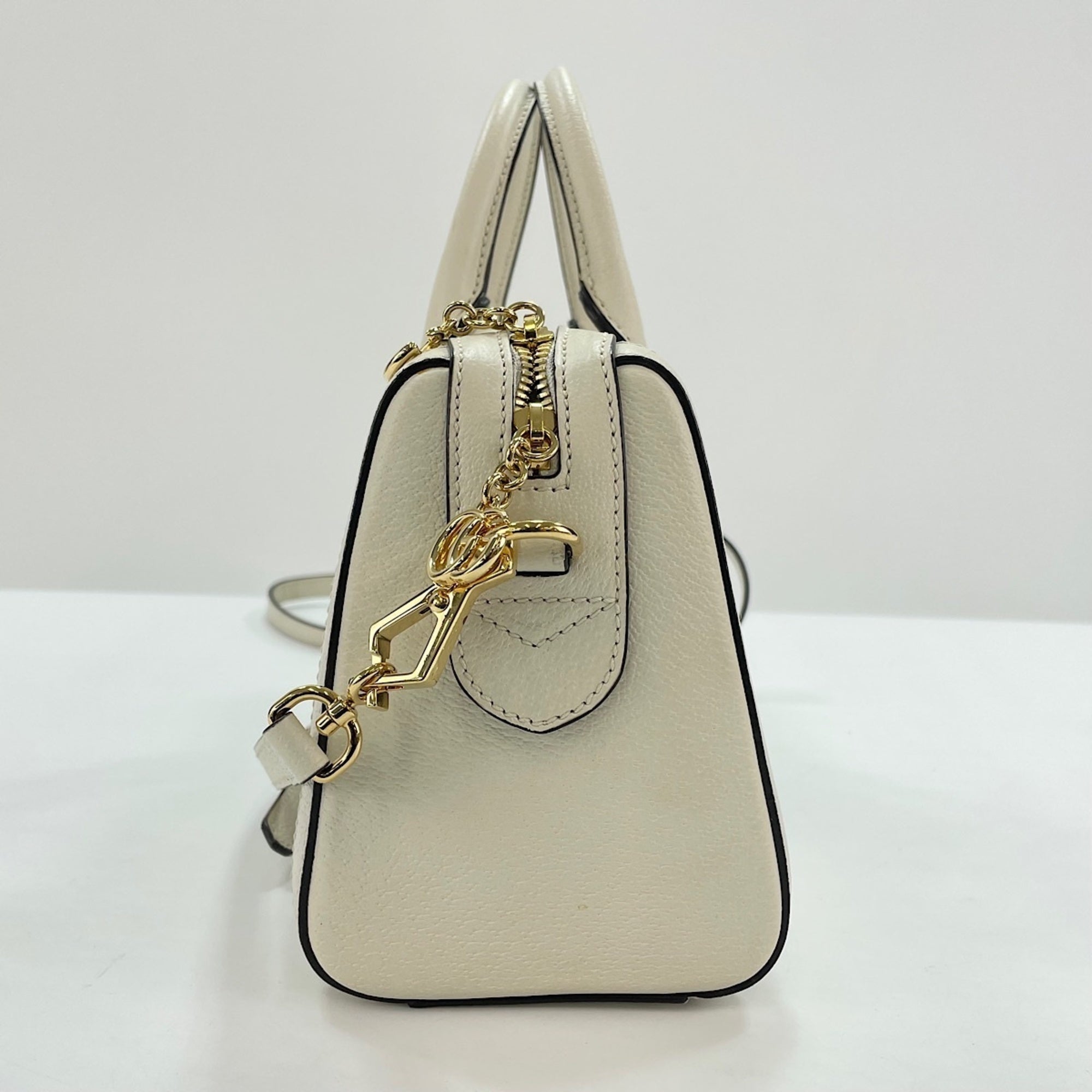Gucci White Leather Boston Bag Handbag (Pre-Owned)
