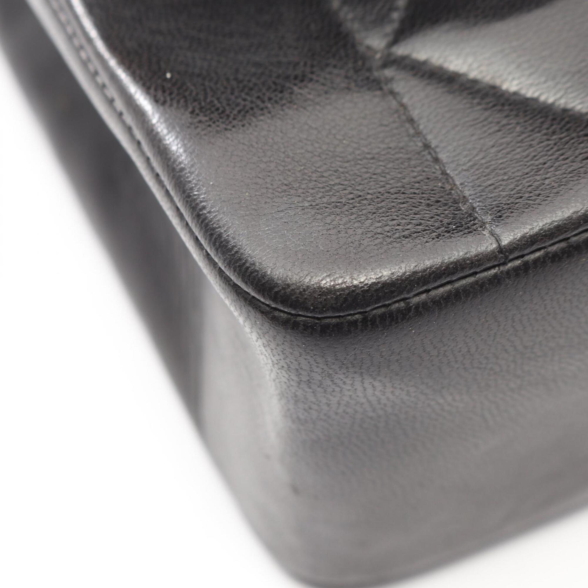 Chanel Black Leather Handbag Shoulder Bag (Pre-Owned)