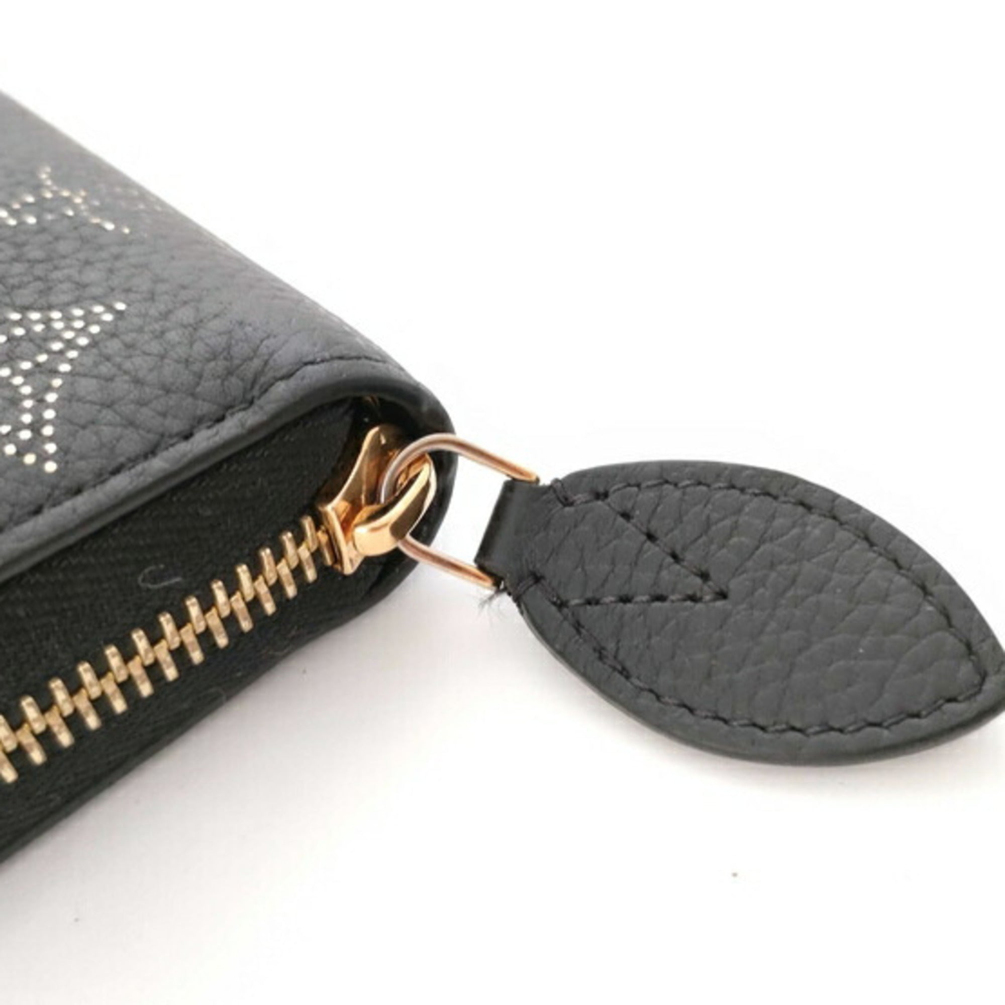 Louis Vuitton Black Leather Long Wallet (Bi-Fold) (Pre-Owned)