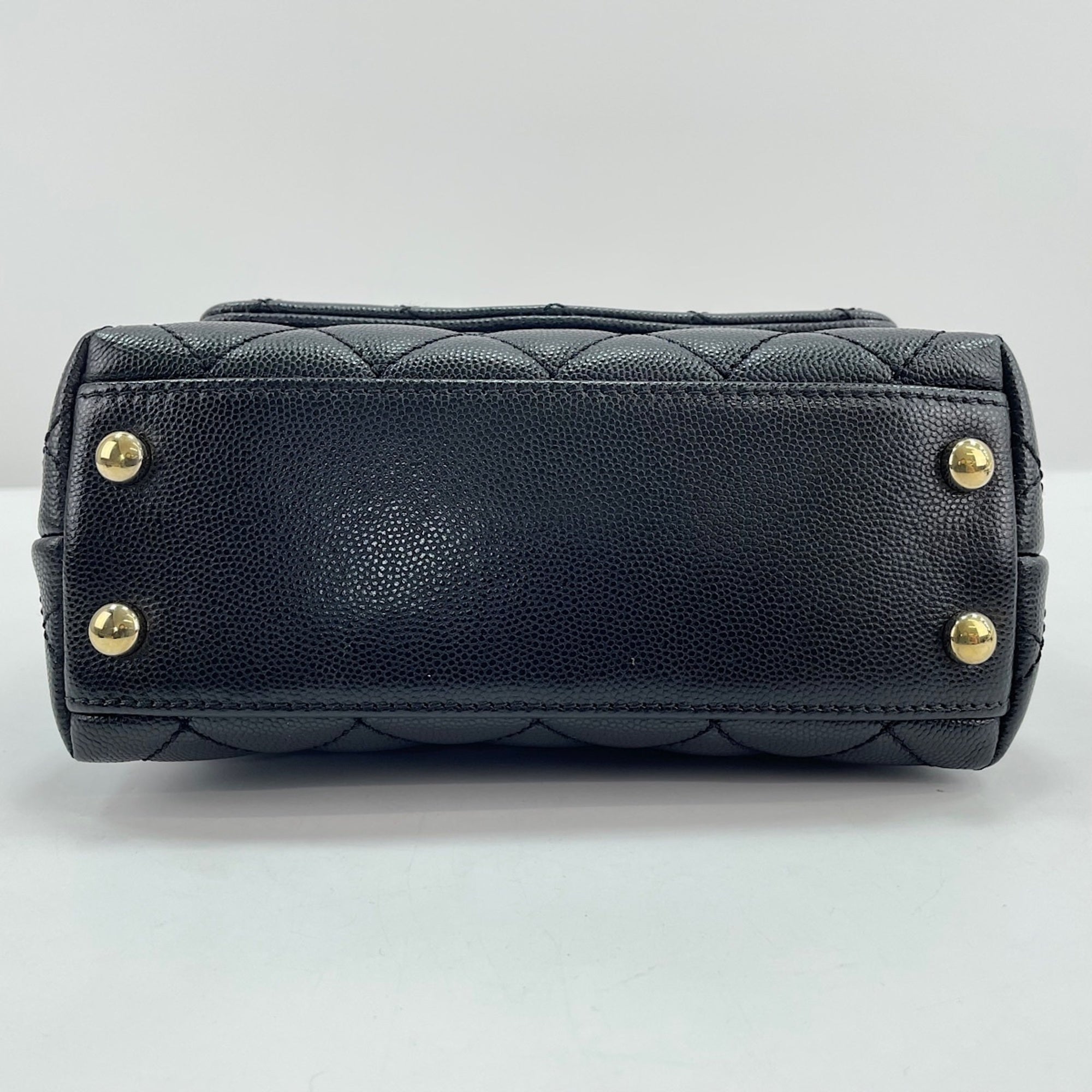 Chanel Black Handbag (Pre-Owned)