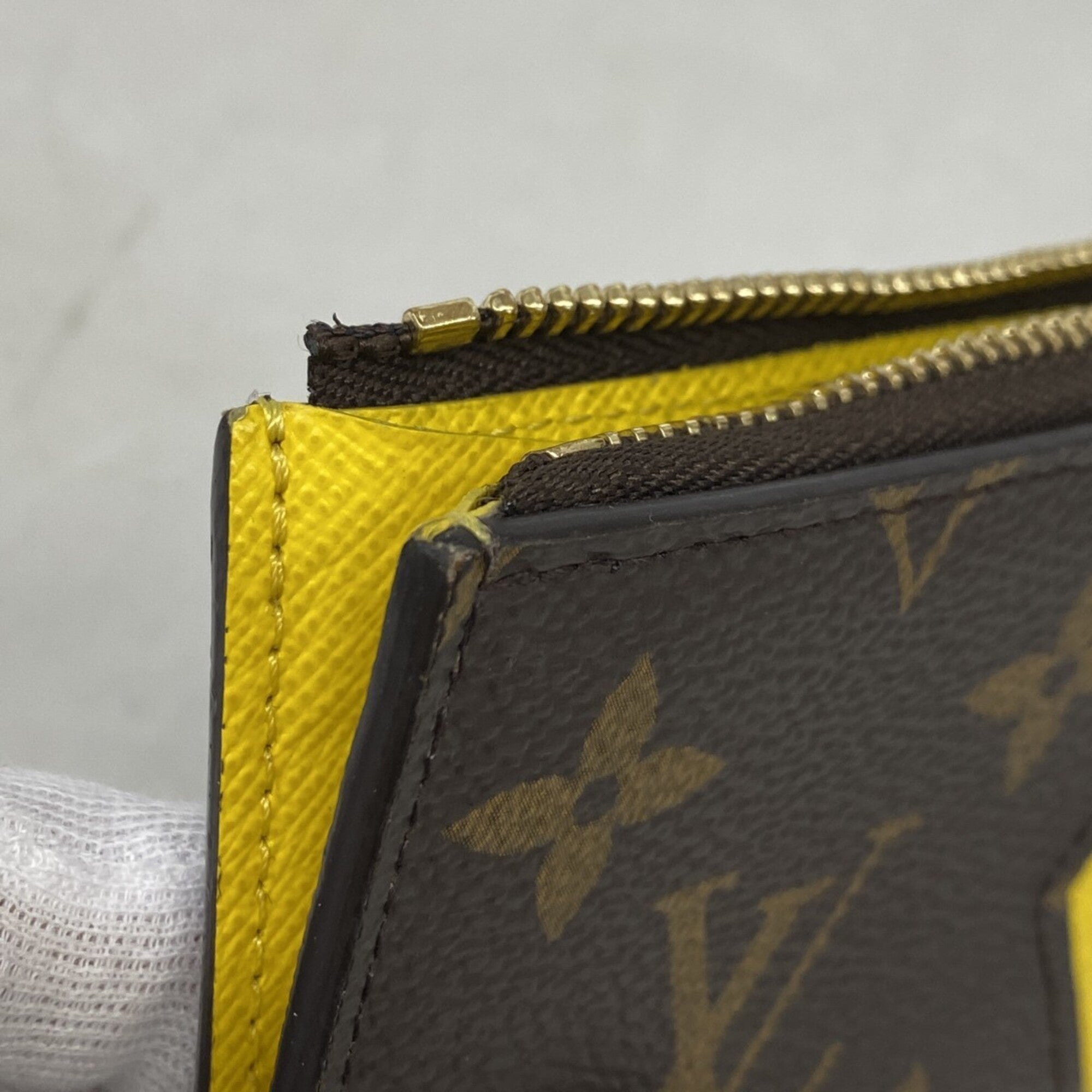 Louis Vuitton Jaune Coin Purse/Coin Case (Pre-Owned)