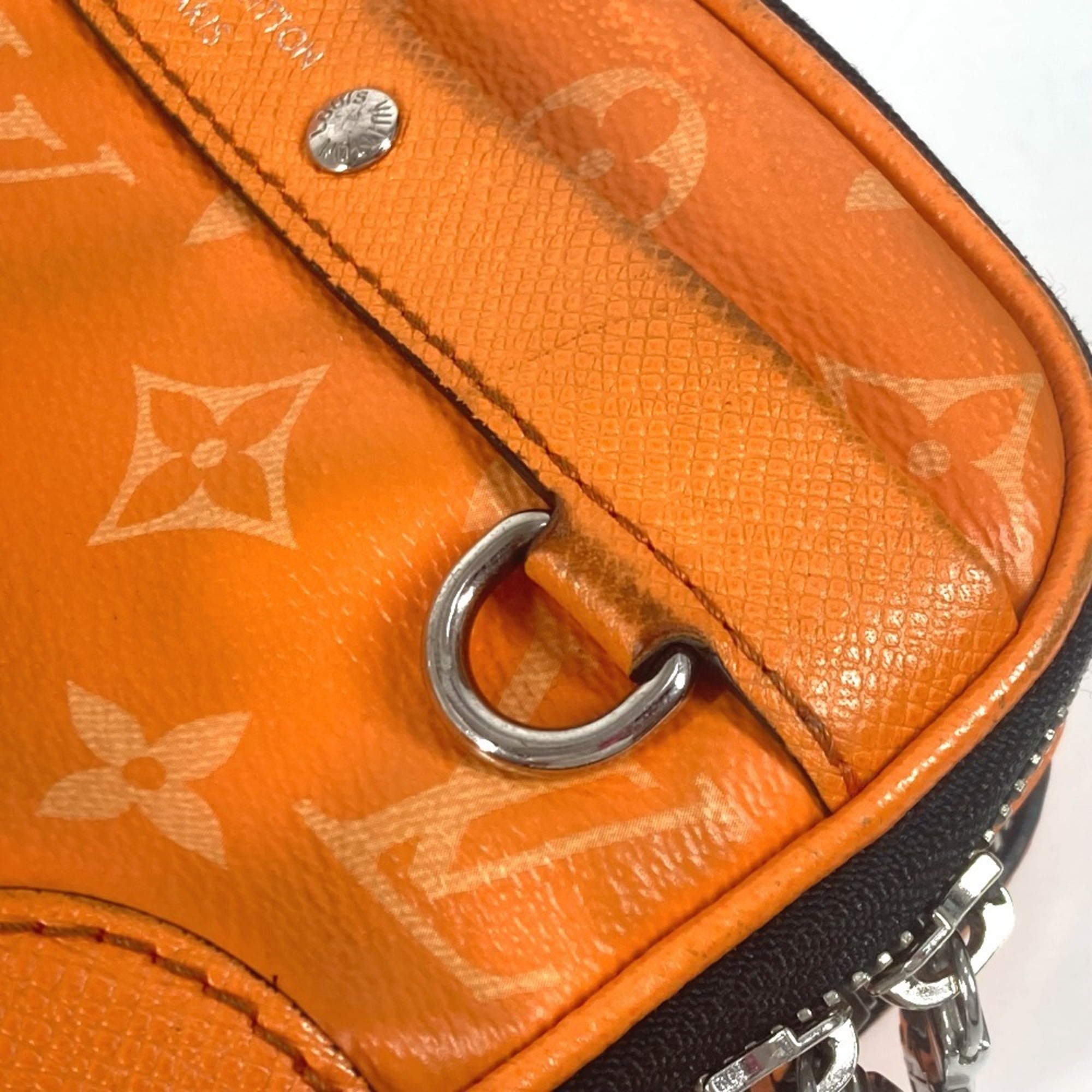 Louis Vuitton Orange Monogram Taiga Leather Pochette Shoulder Bag (Pre-Owned)