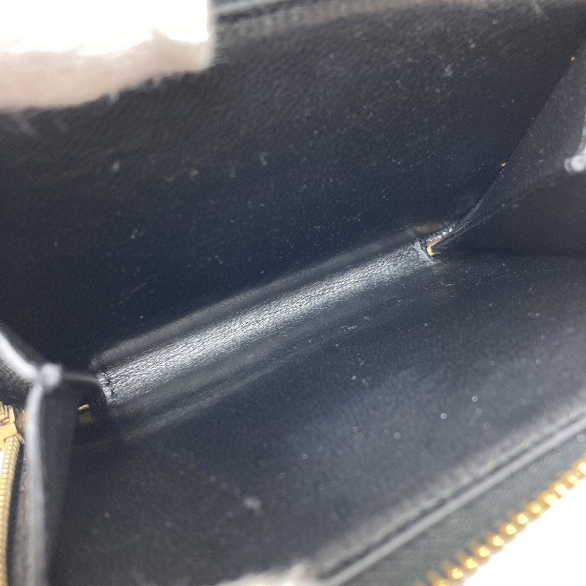 Yves Saint Laurent Black Leather Wallet (Bi-Fold) (Pre-Owned)