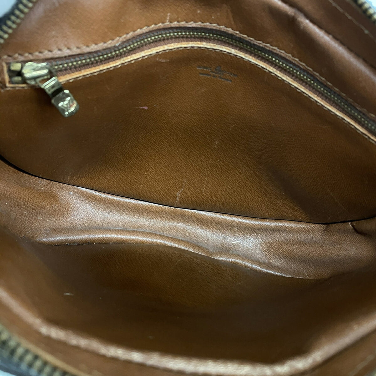Louis Vuitton Brown Shoulder Bag (Pre-Owned)