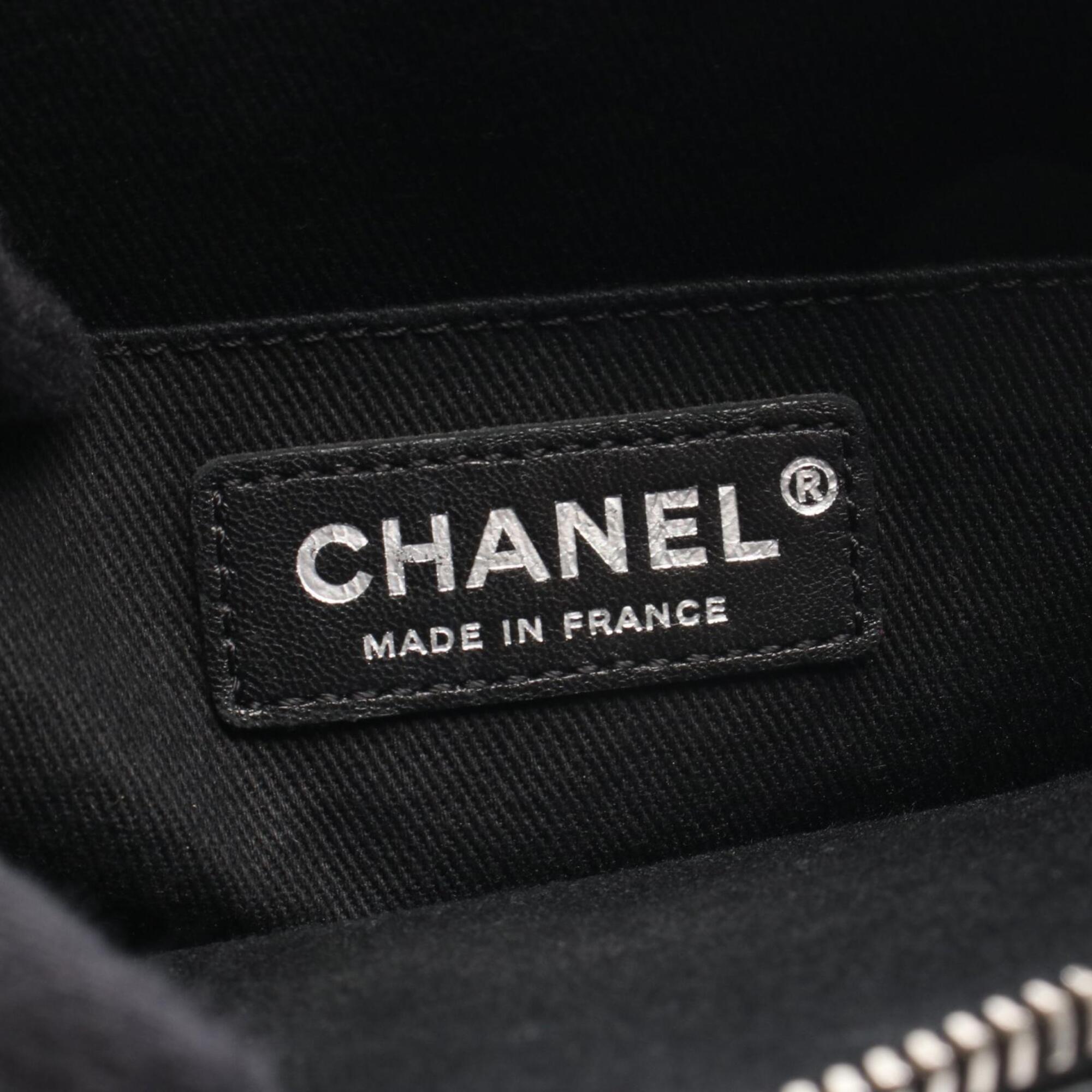 Chanel Black Leather Handbag Shoulder Bag (Pre-Owned)