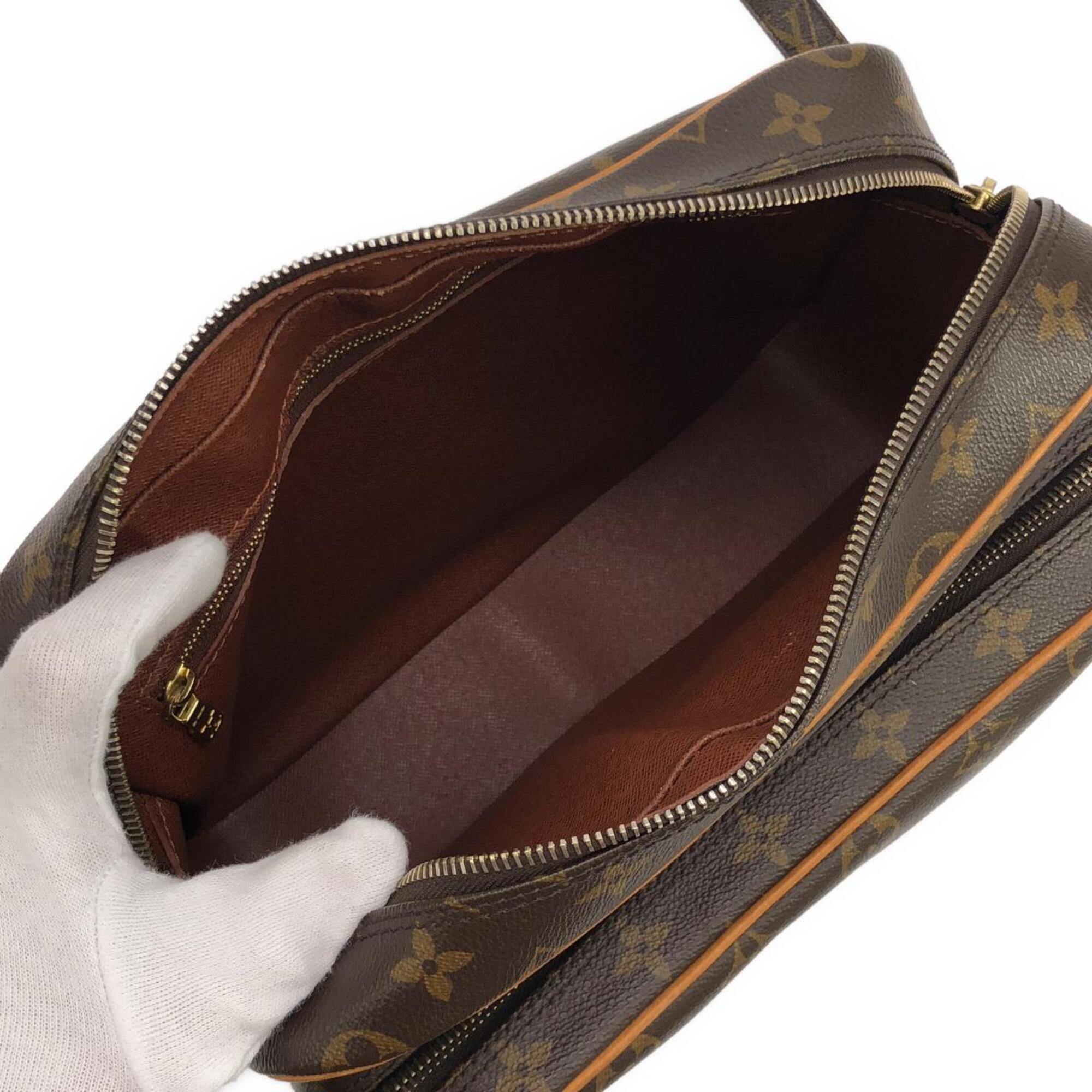 Louis Vuitton Marron Coated Canvas Shoulder Bag (Pre-Owned)