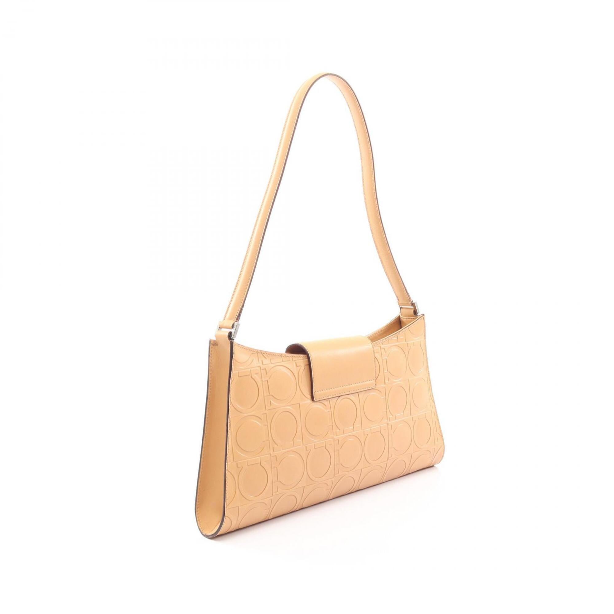 Salvatore Ferragamo Beige Leather Handbag Shoulder Bag (Pre-Owned)